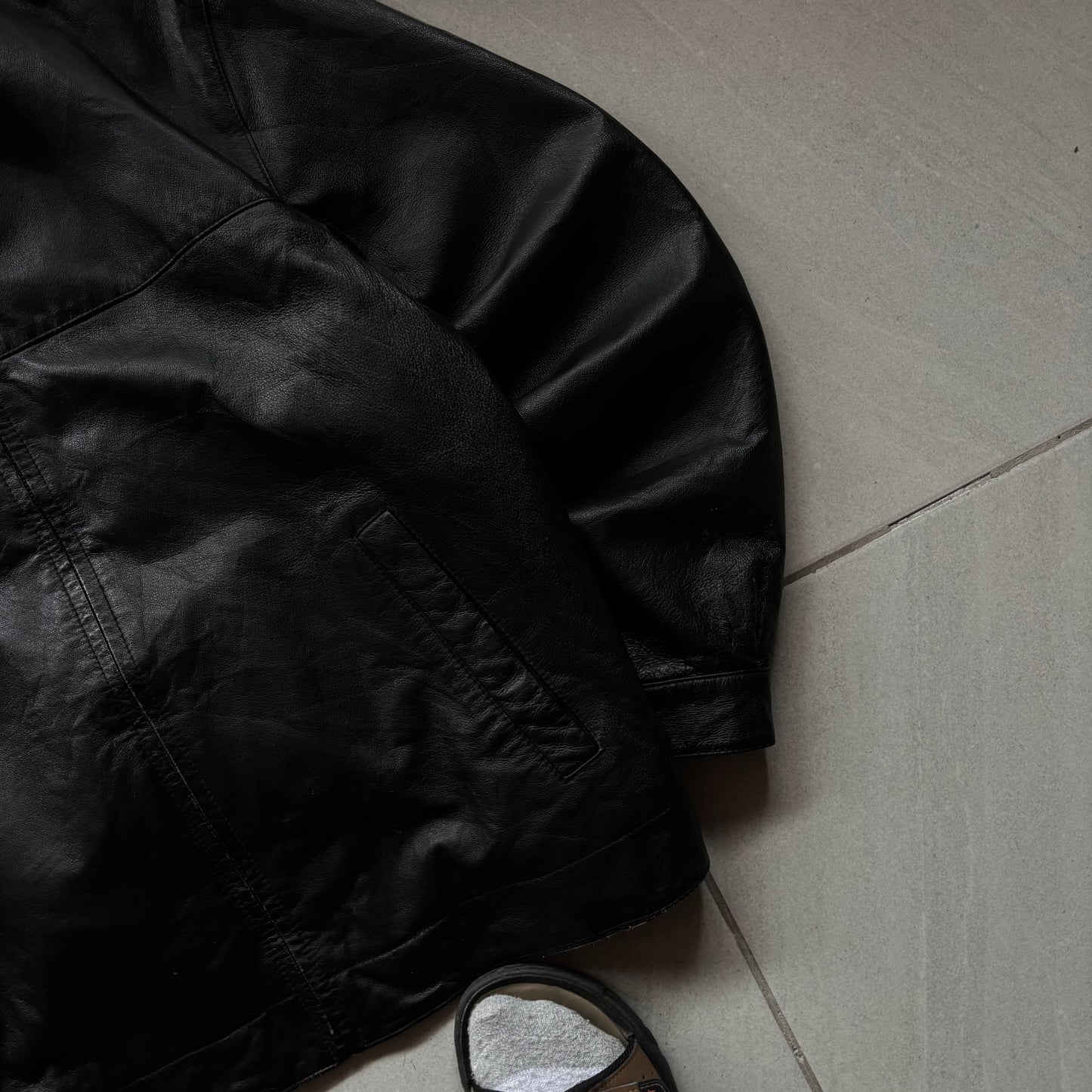 (L) LEATHER JACKET ST - CUERO DE BUEN GROSOR