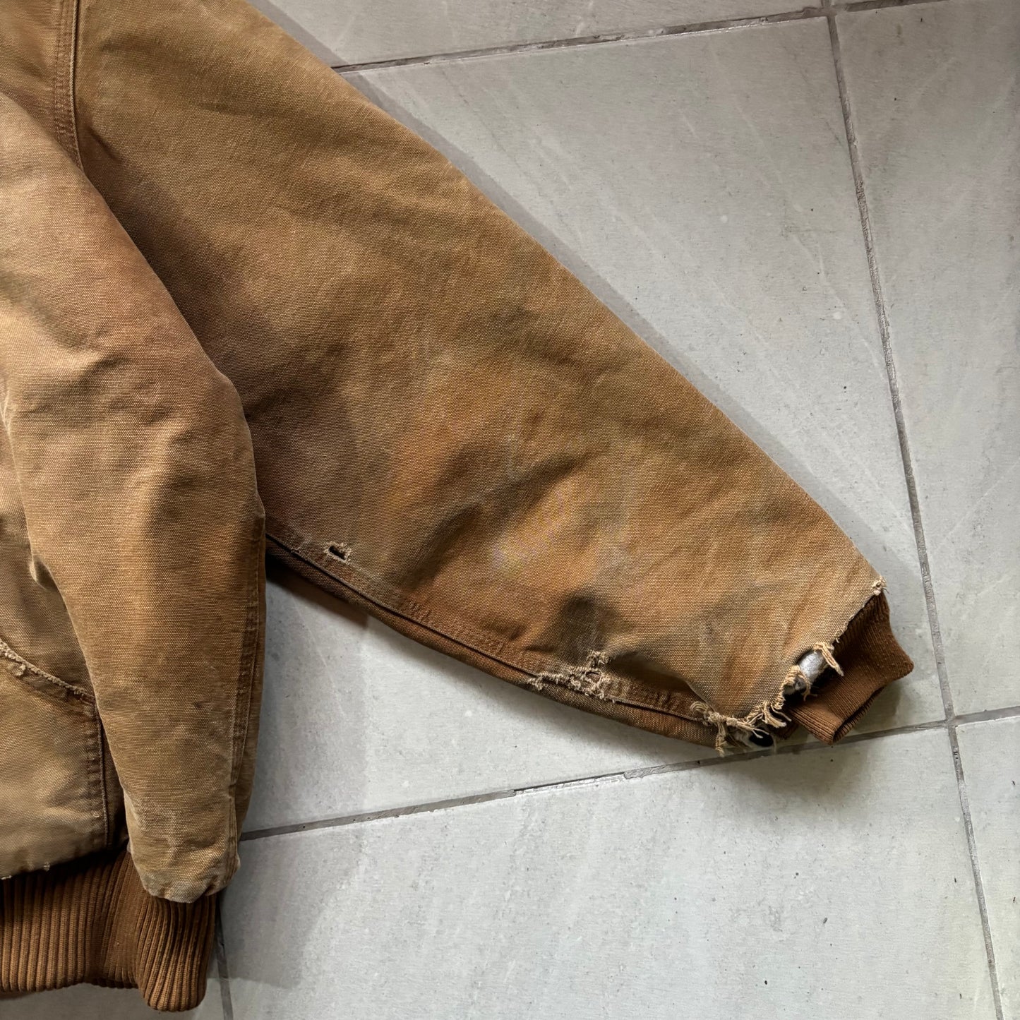(Xl) VINTAGE CARHARTT ACTIVE JACKET J130 BRN - DISTRESSED