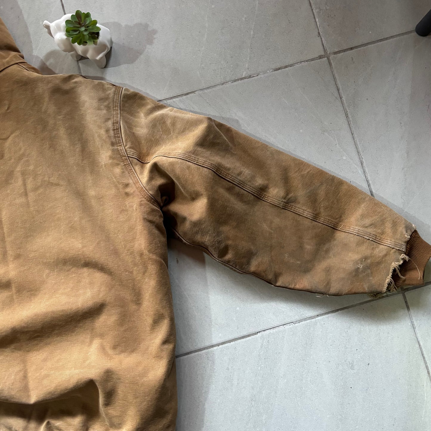(Xl) VINTAGE CARHARTT ACTIVE JACKET J130 BRN - DISTRESSED