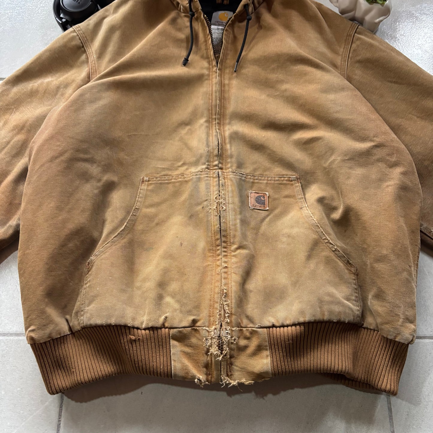 (Xl) VINTAGE CARHARTT ACTIVE JACKET J130 BRN - DISTRESSED