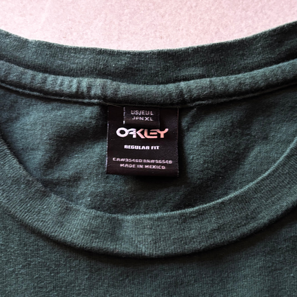 (L) OAKLEY T-SHIRT