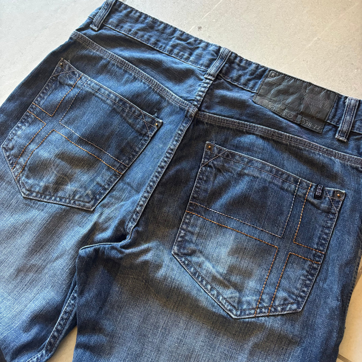 (34/32) ROCA WEAR REGULAR FIT