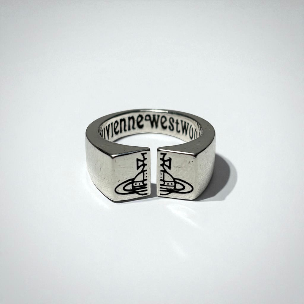 VIVIENNE WESTWOOD SILVER RING