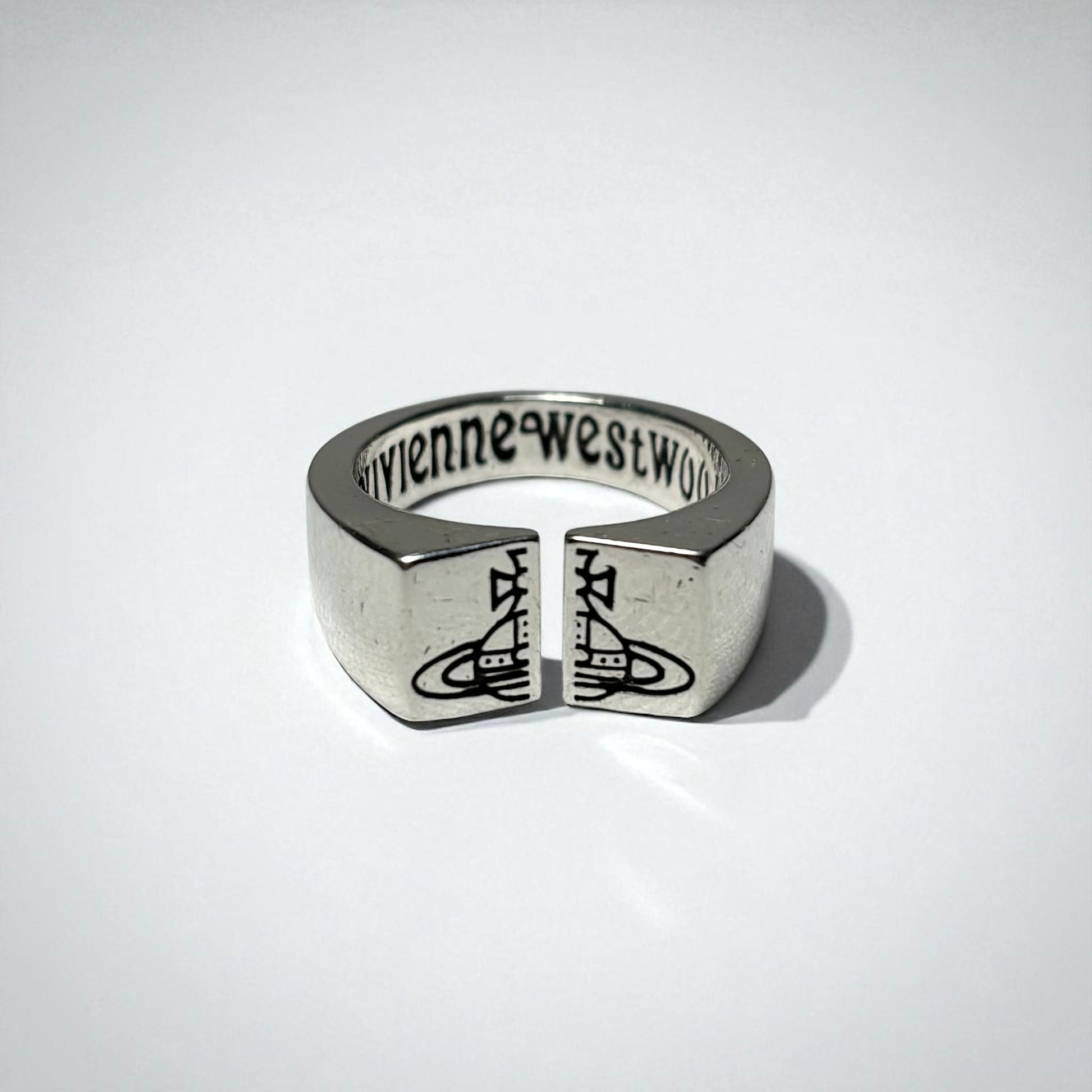 VIVIENNE WESTWOOD SILVER RING