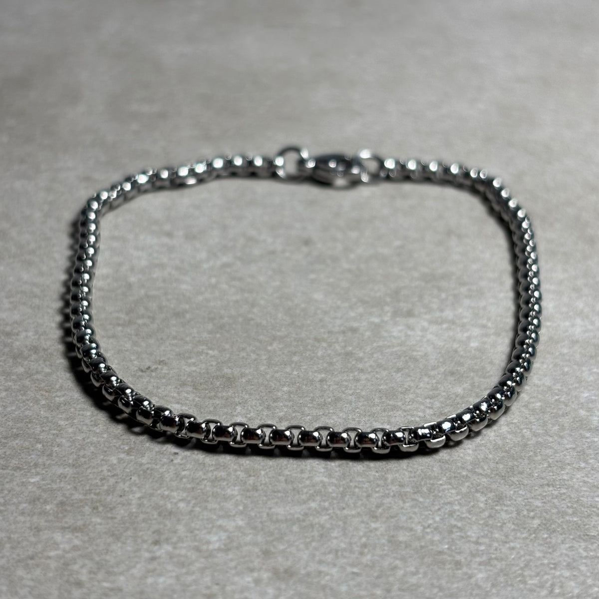 PULSERA PLATEADA BASICA