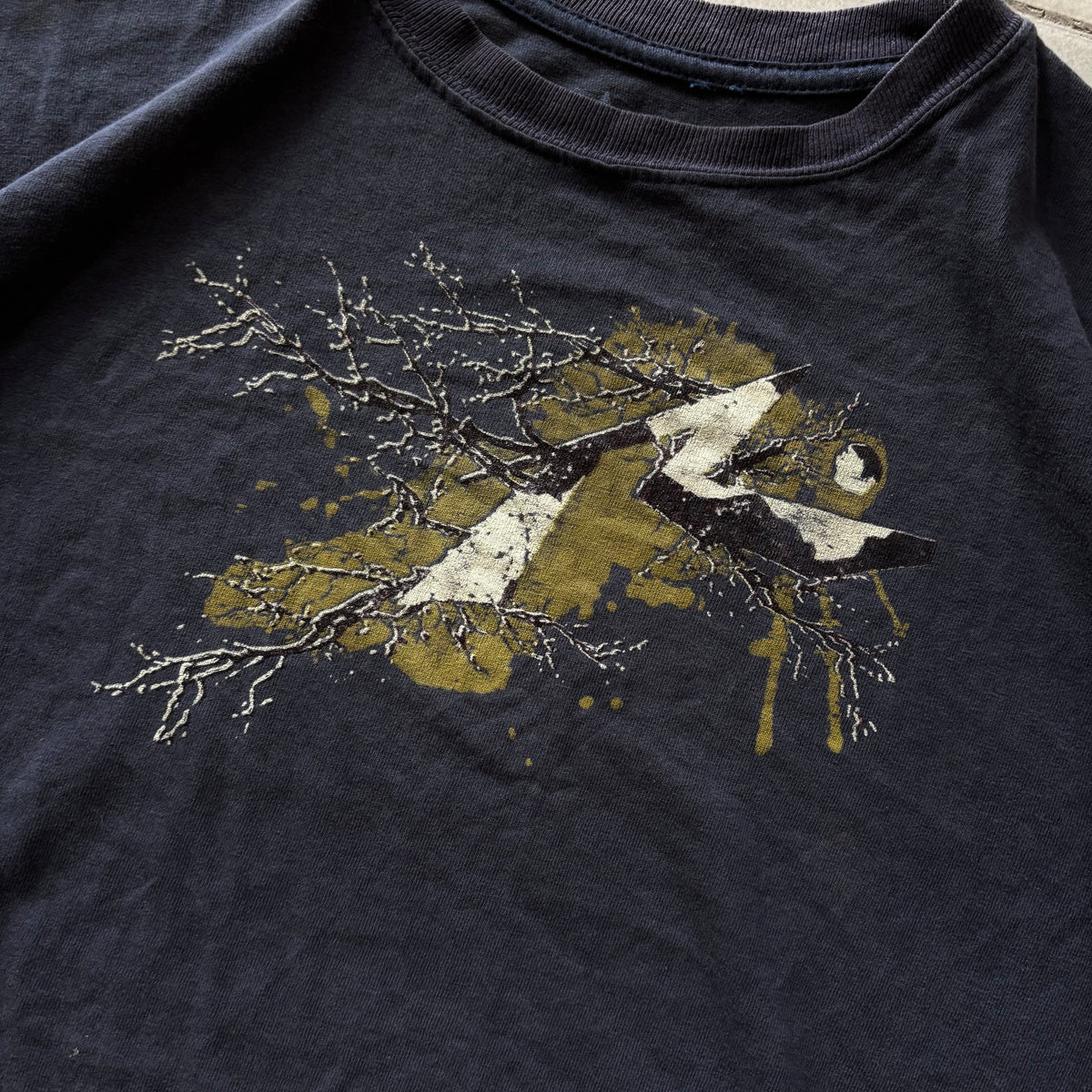 (L) RUSTY TEE