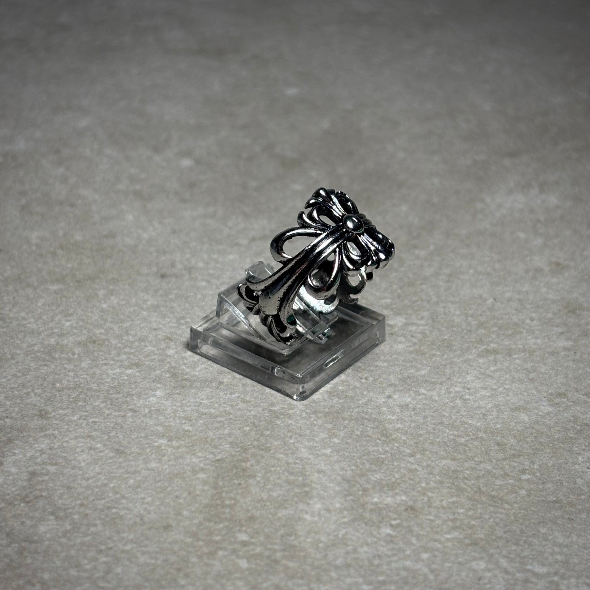 CHROME HEARTS FLORAL CROSS RING