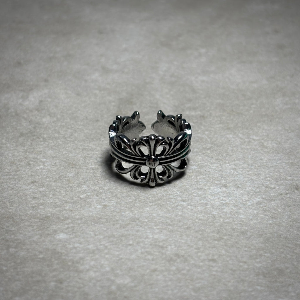 CHROME HEARTS FLORAL CROSS RING