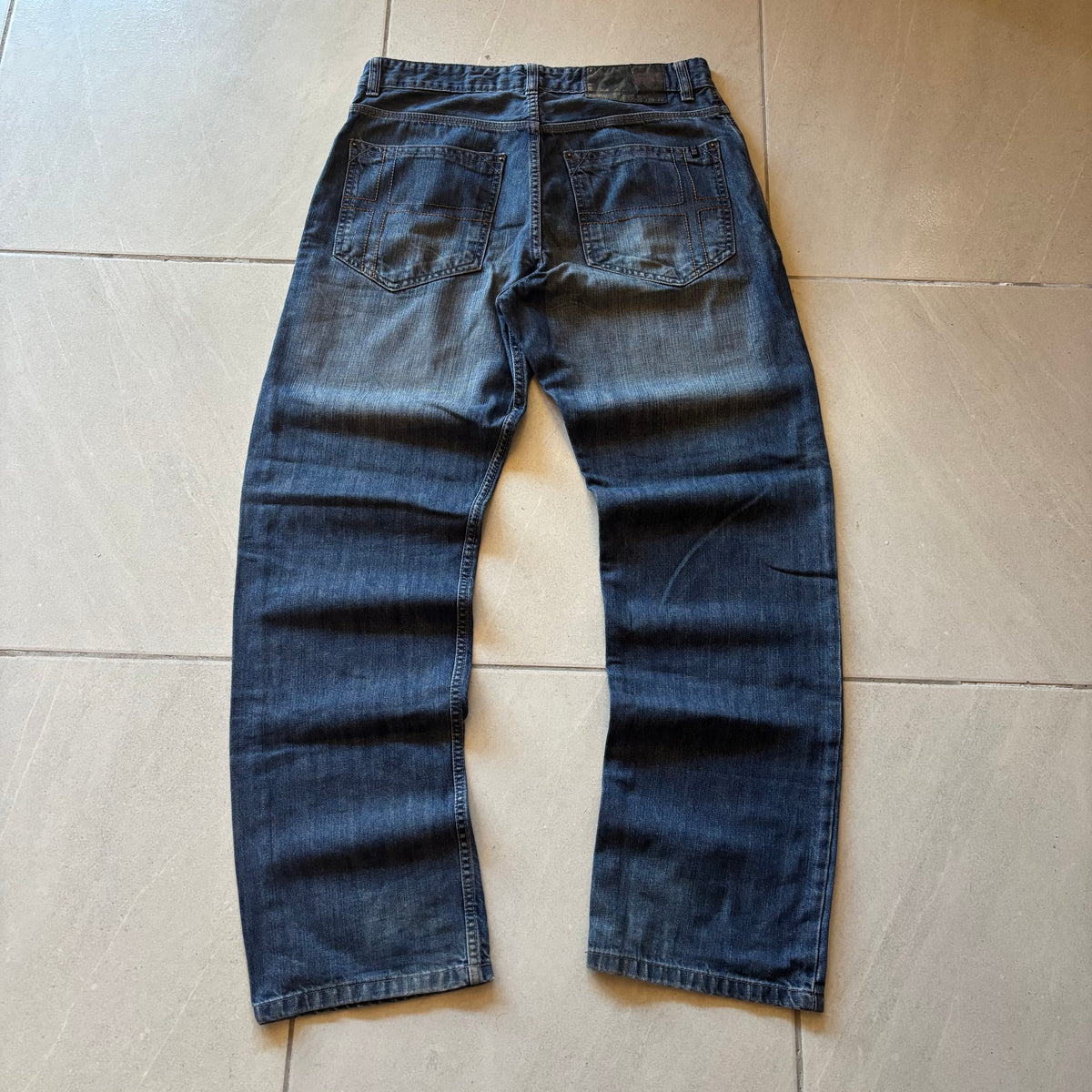 (34/32) ROCA WEAR REGULAR FIT