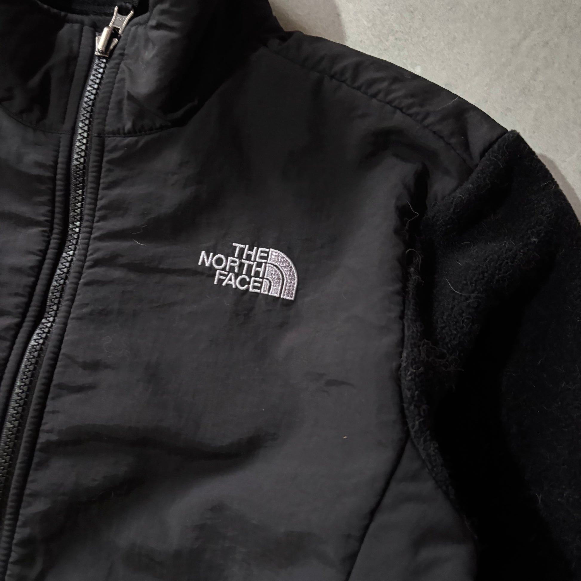 (L) THE NORTH FACE FLEECE JACKET