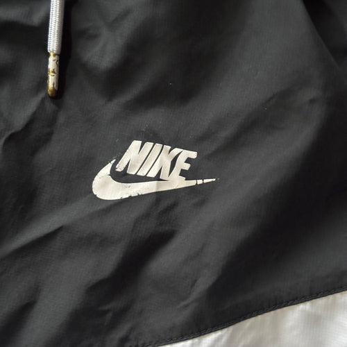(L) VINTAGE NIKE WINDBREAKER