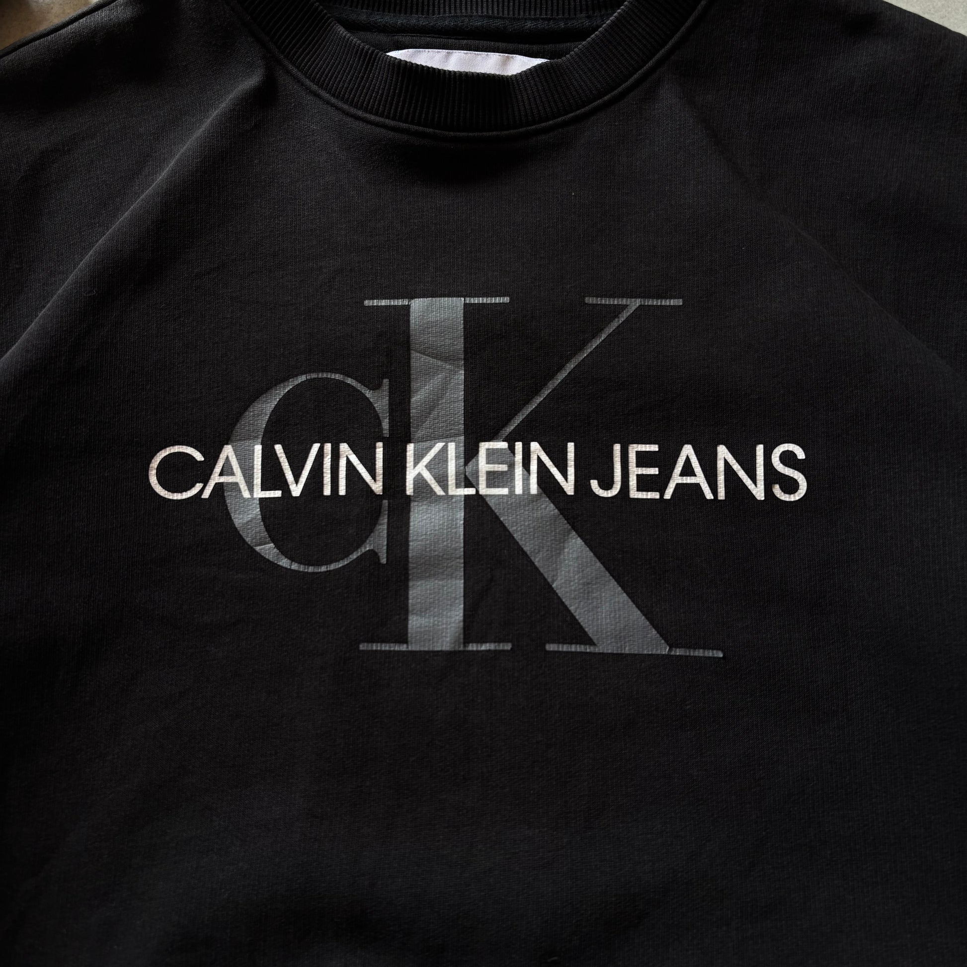(M BOXY) CALVIN KLEIN CREWNECK LEGIT