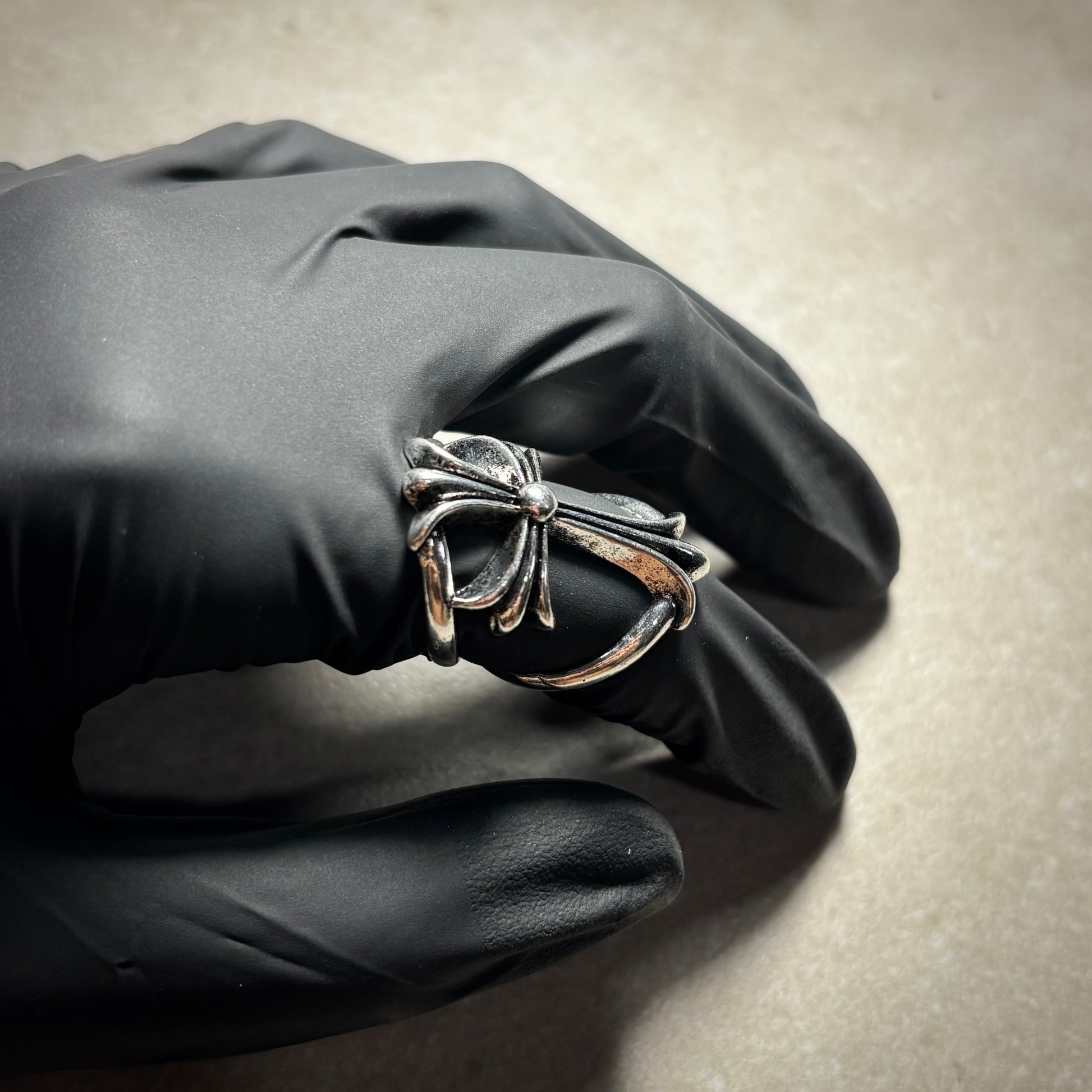 CHROME HEARTS CROSS ARMOR RING