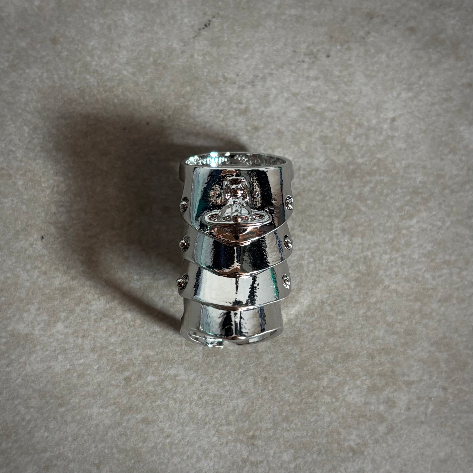 VIVIENNE WESTWOOD ARMOR RING