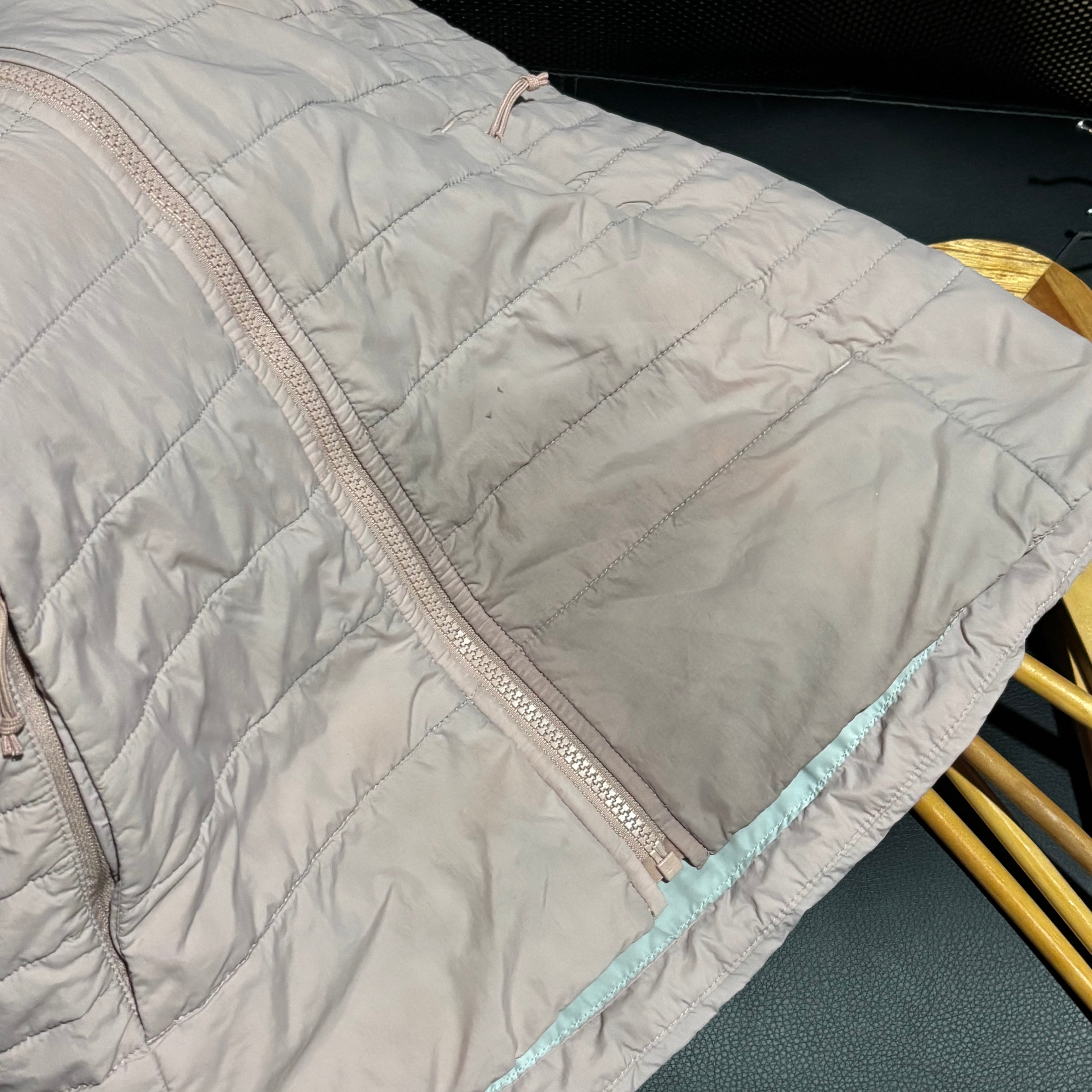 (L) THE NORTH FACE PUFFER JACKET