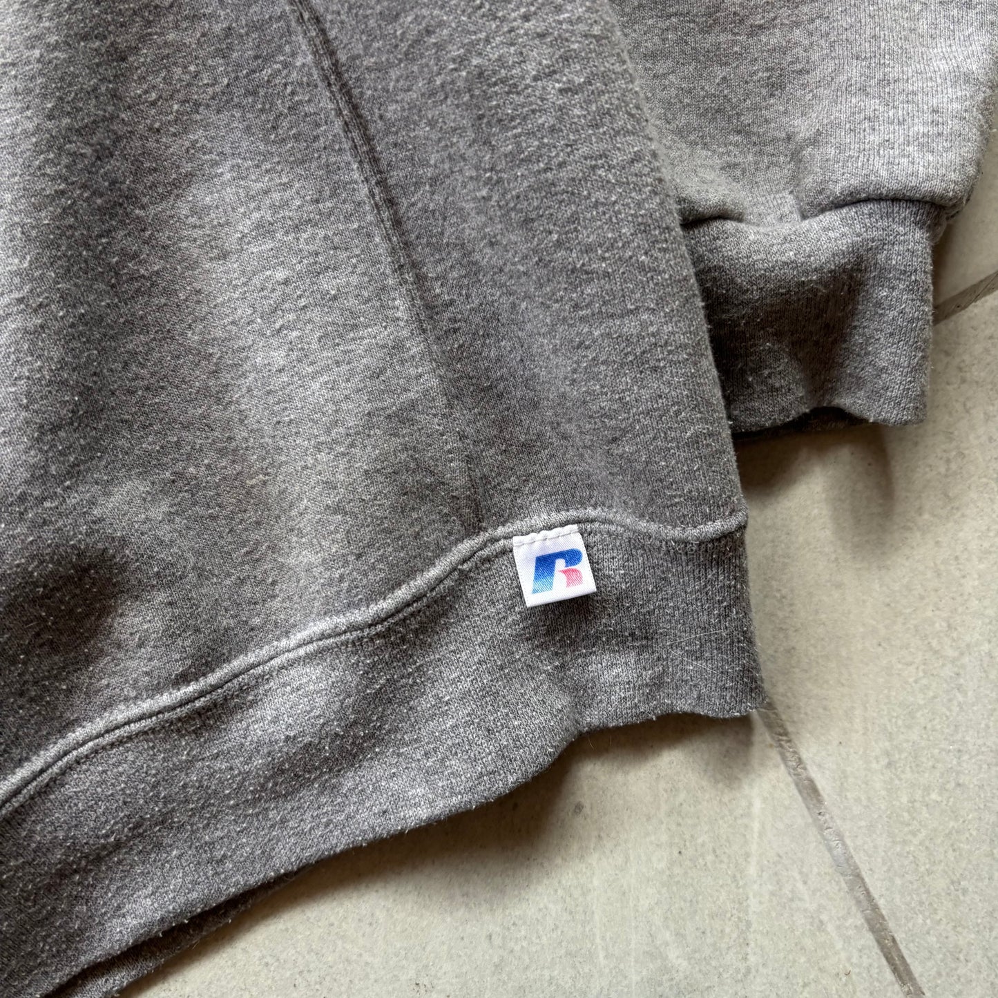 (L) RUSSELL CREWNECK 00s
