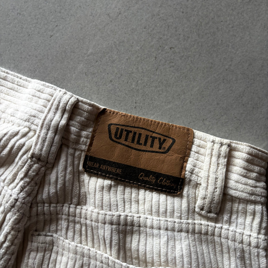 (28) SHORT UTILITY CORDEROY