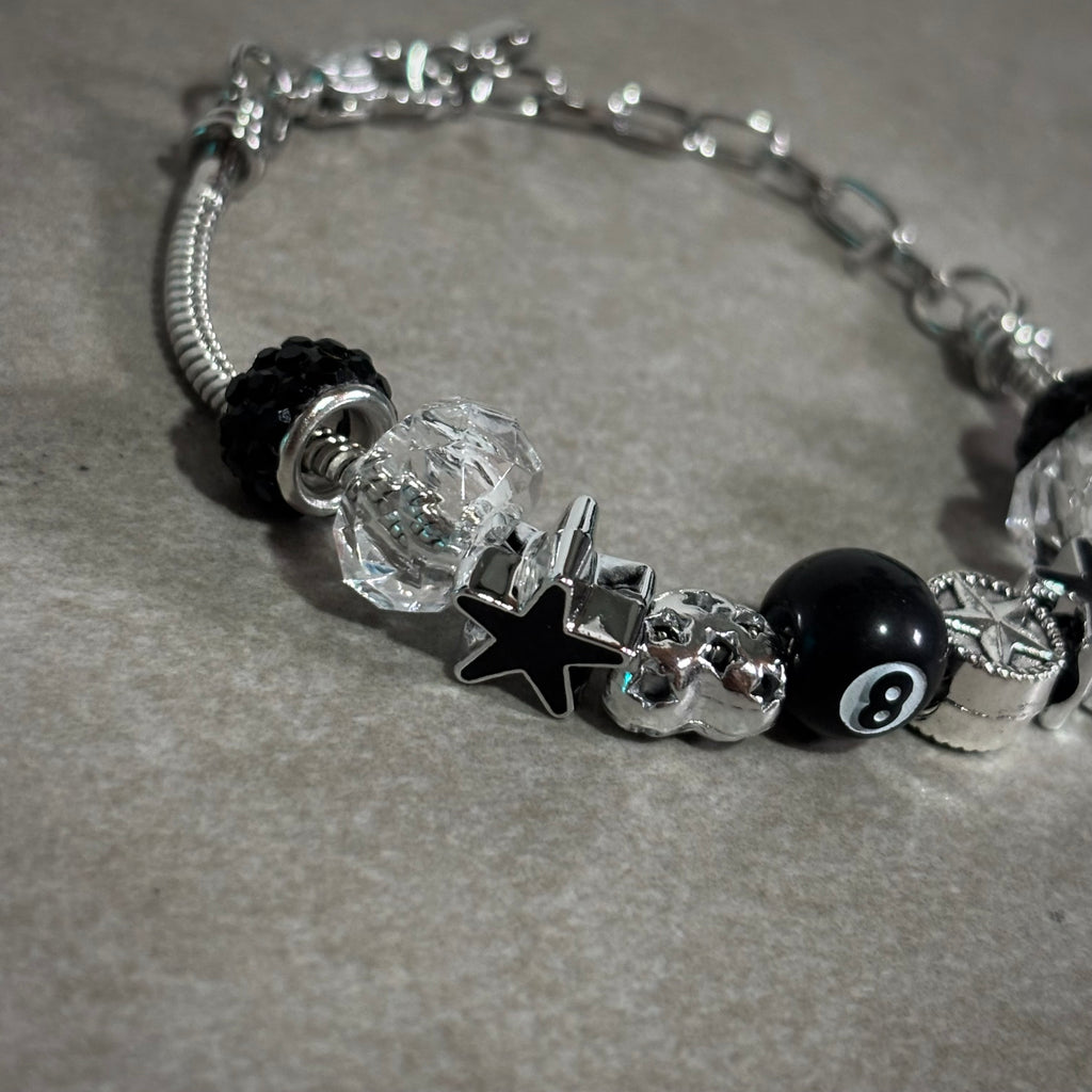 PULSERA 8 BALL