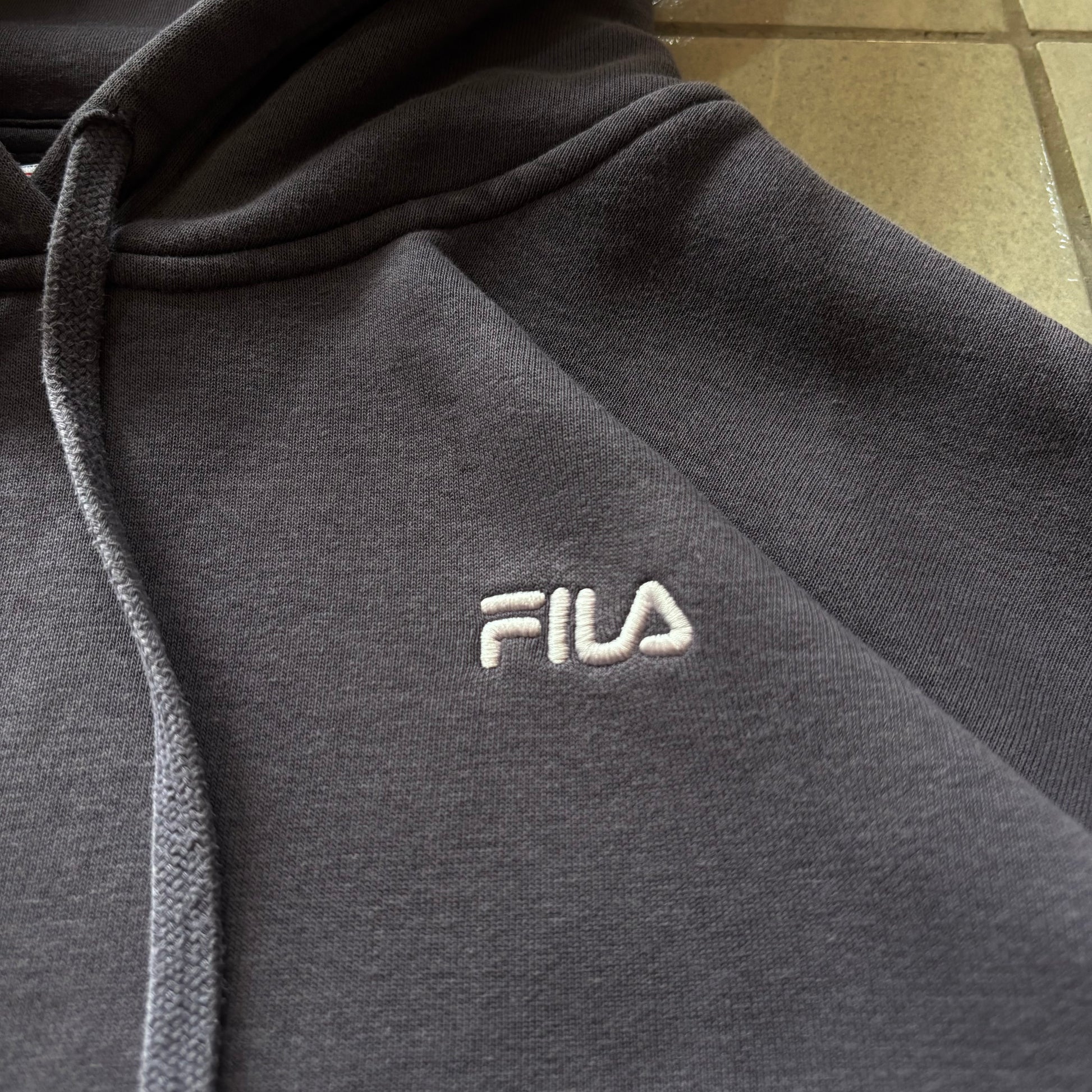 (L) FILA HOODIE