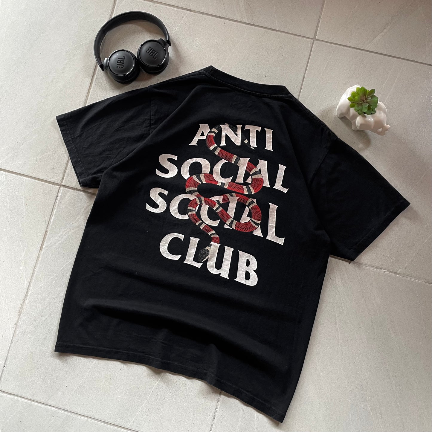 (L) Anti Social Social Club