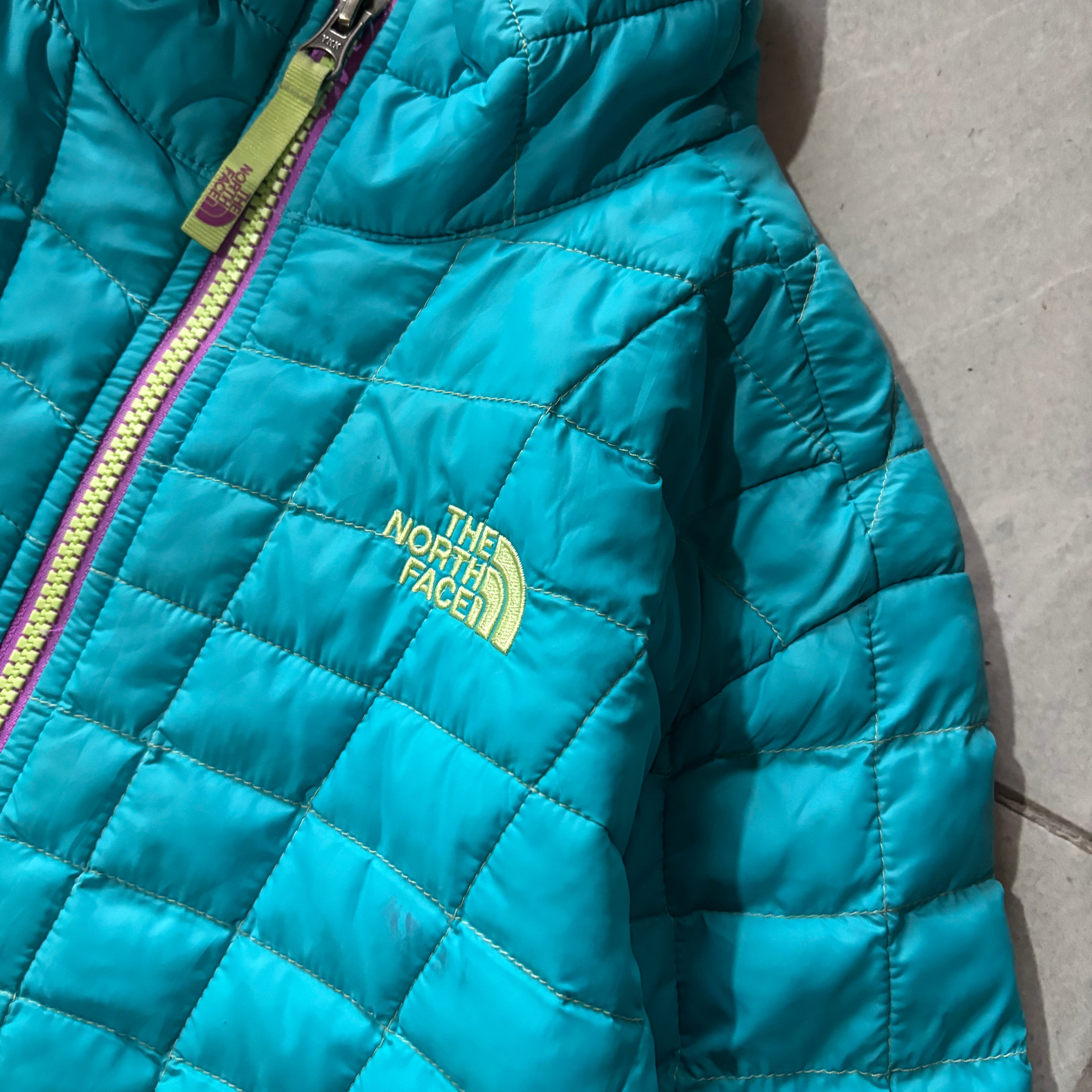 (L) THE NORTH FACE PUFFER JACKET