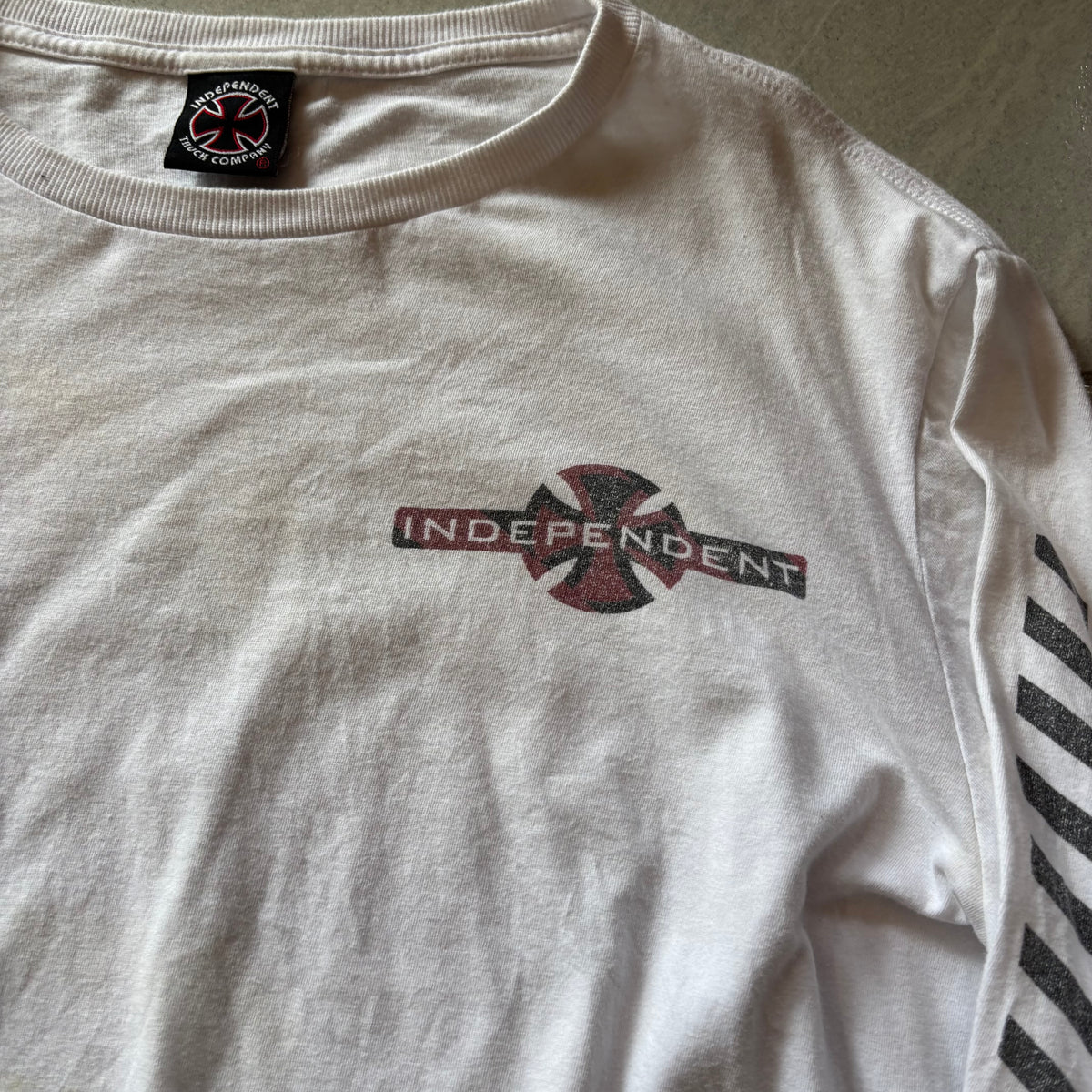 (L) INDEPENDENT LONG SLEEVE TEE