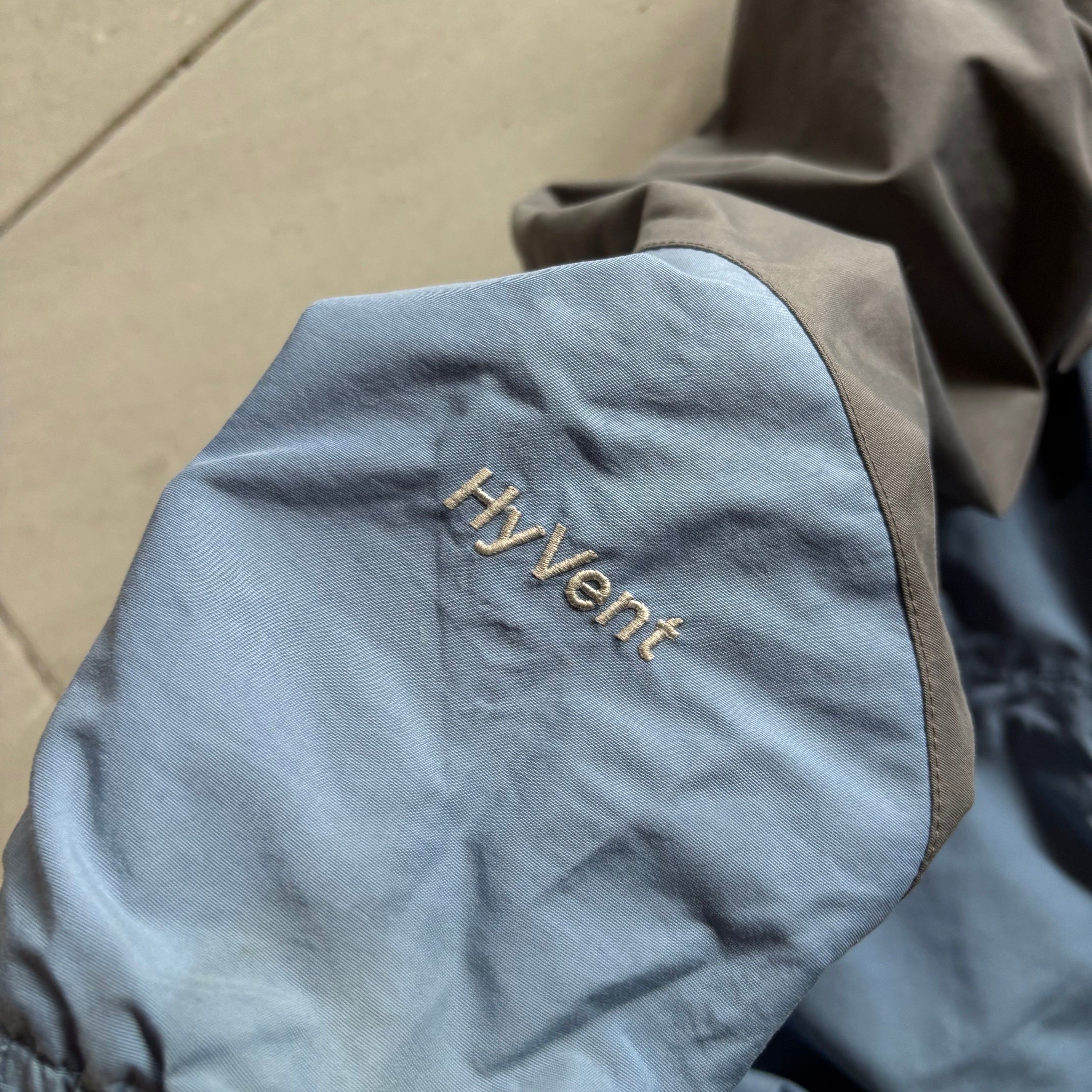(L) THE NORTH FACE HY VENT COMPLETE
