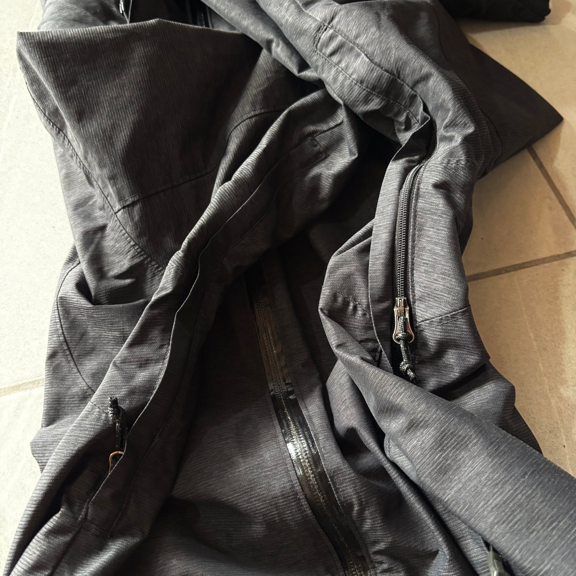 (M) COLUMBIA OMNI TECH COMPLETE - ZIP DAMAGE