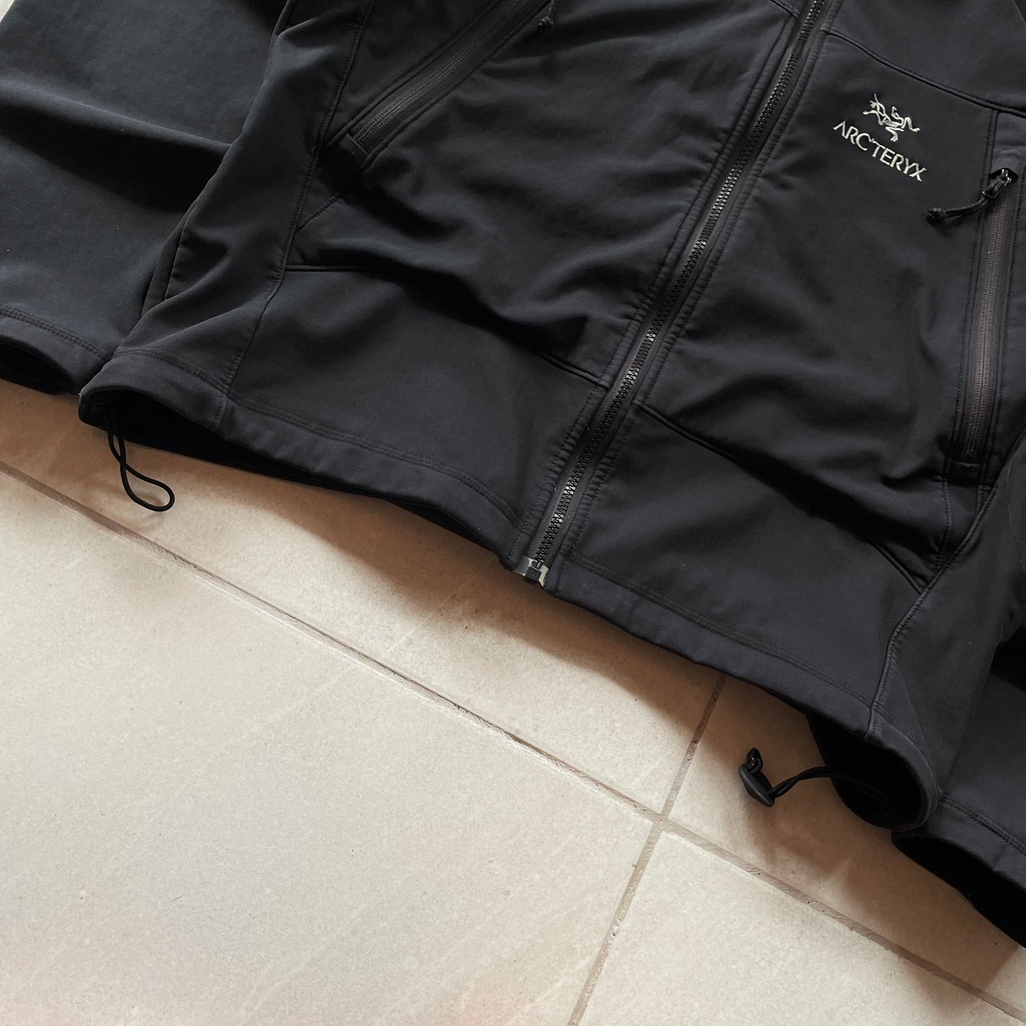 (L) ARC’TERYX Black Jacket