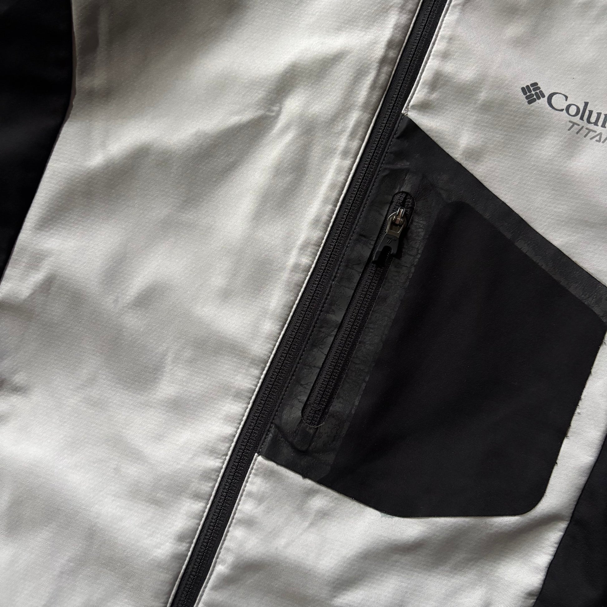 (L) COLUMBIA OMNI SHIELD TITANIUM
