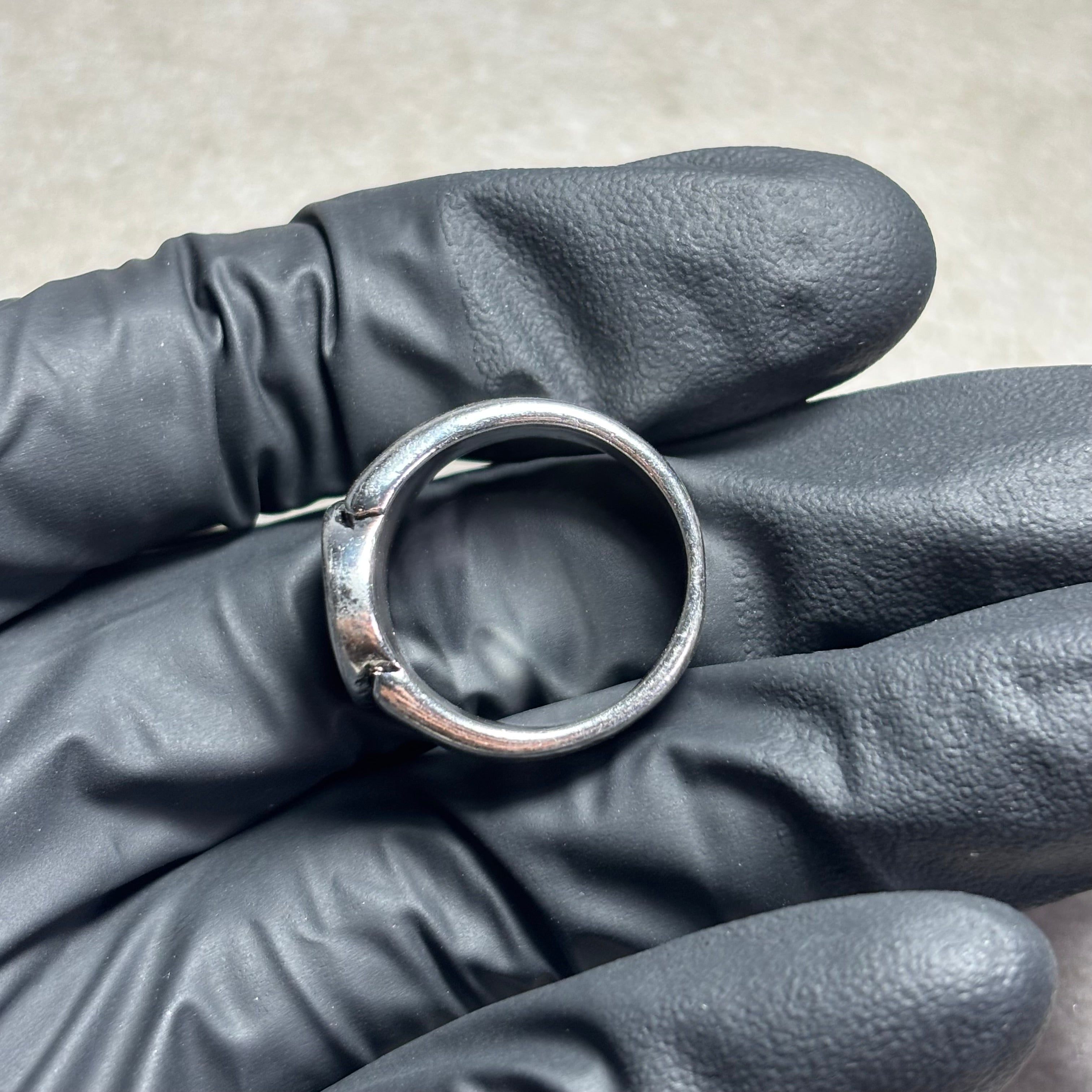 8 BALL RING