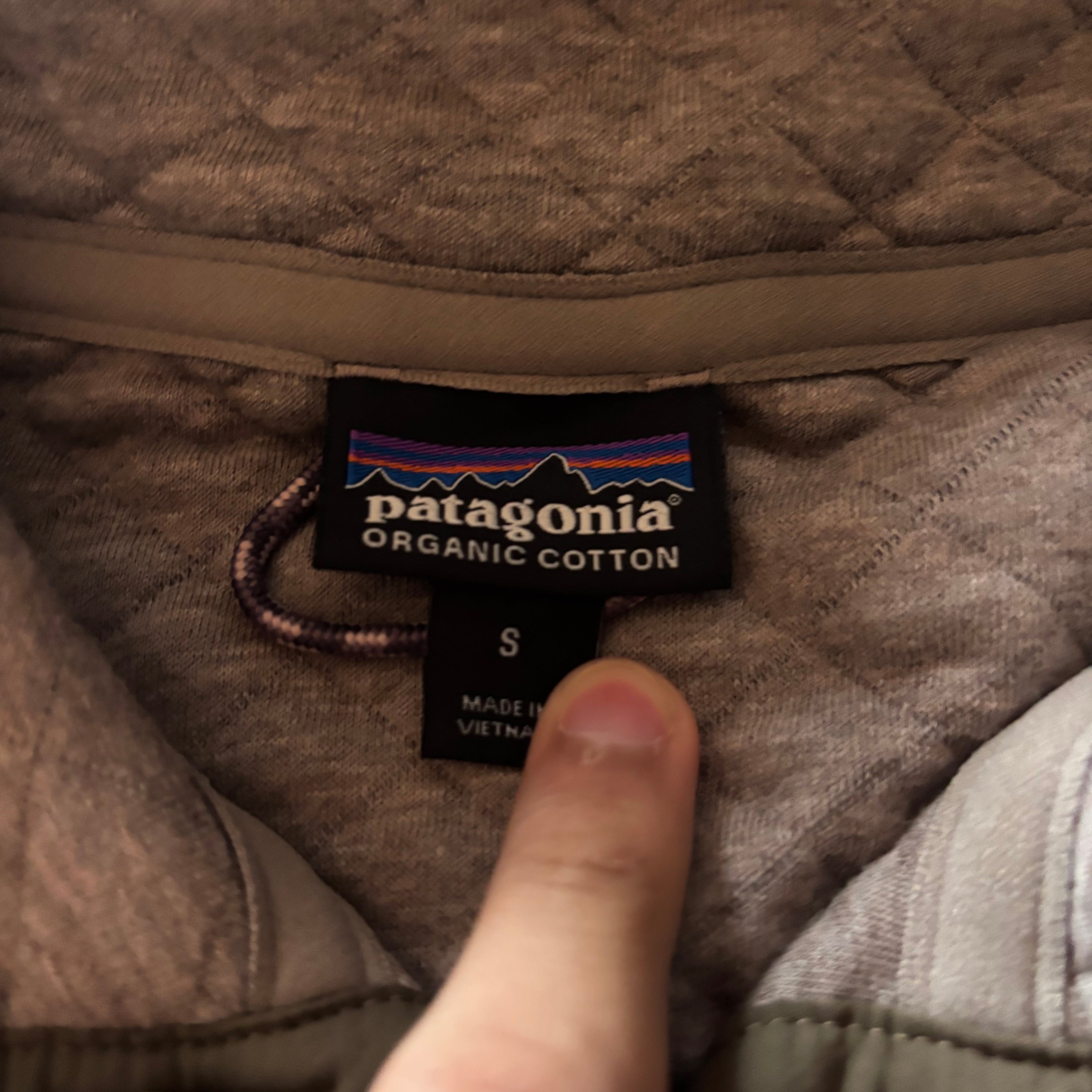 (S) PATAGONIA FLEECE JACKET