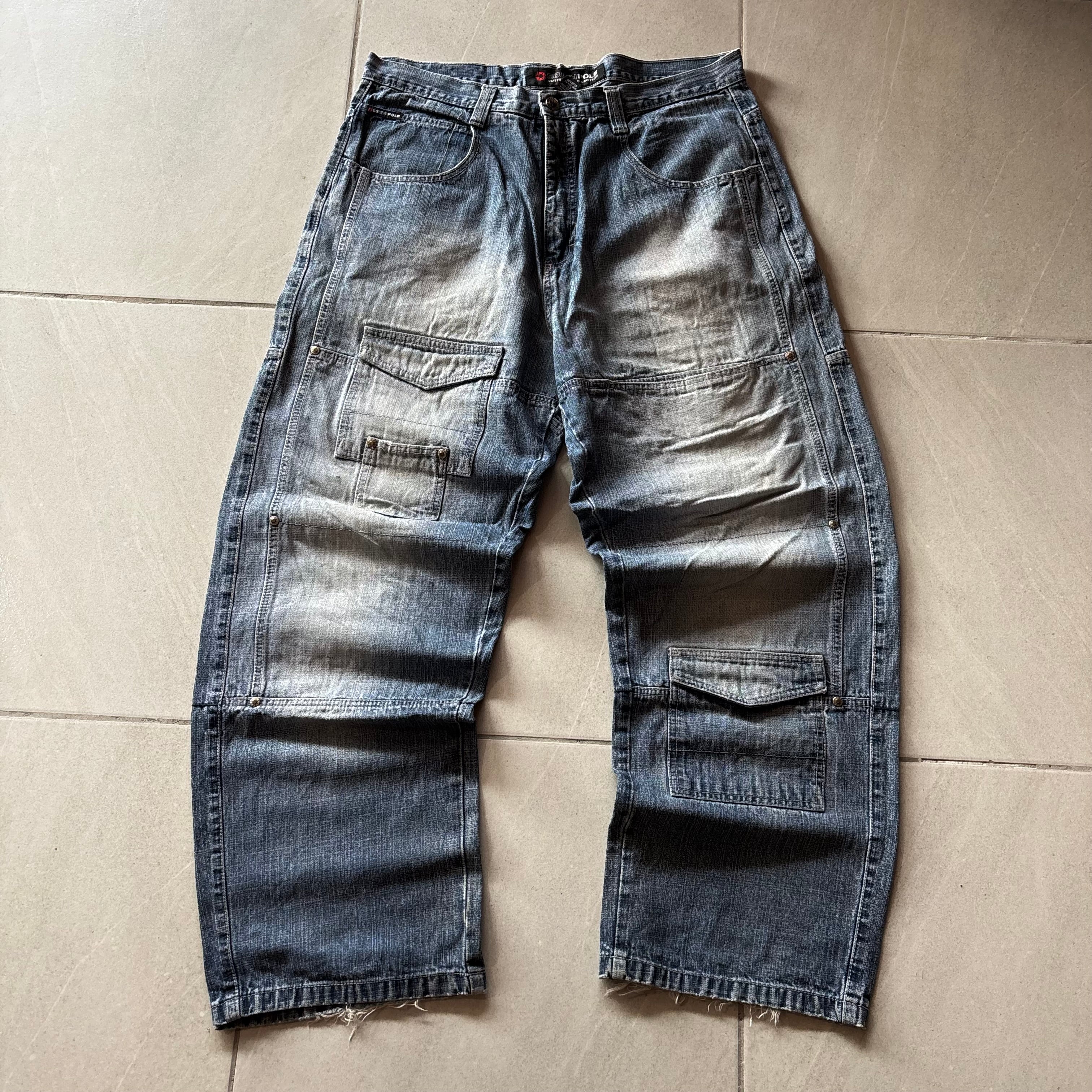 (38) SOUTH POLE RARE PANT