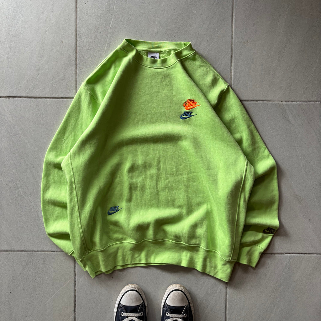 (L) NIKE CREWNECK
