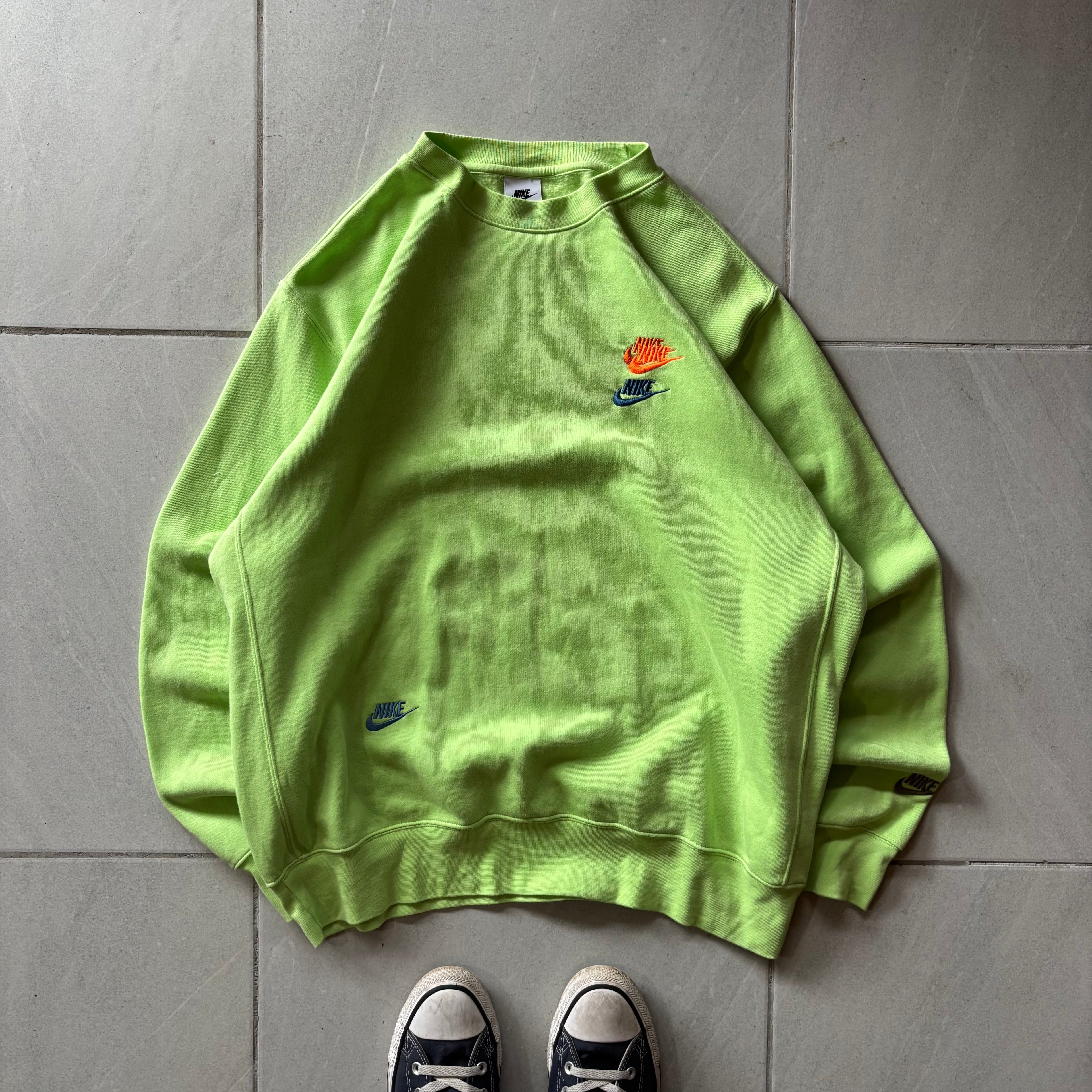 (L) NIKE CREWNECK