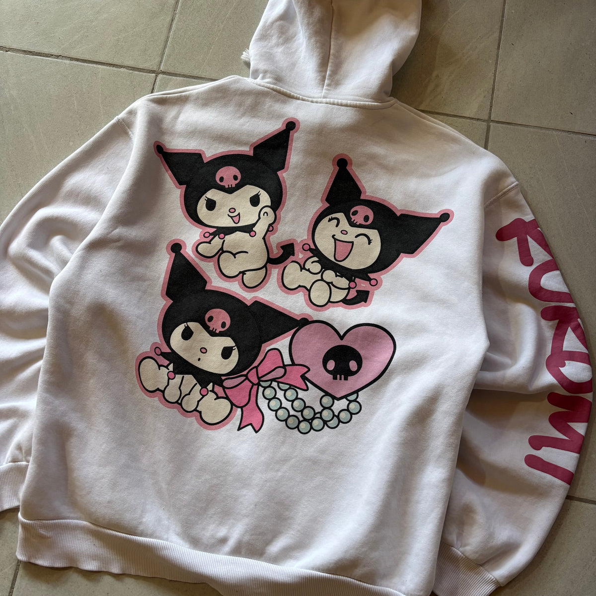 (L) KUROMI HOODIE