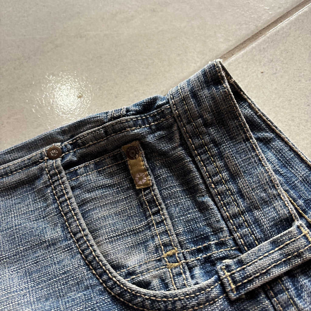 (30) SOUTH POLE SHORT GOLD TAB