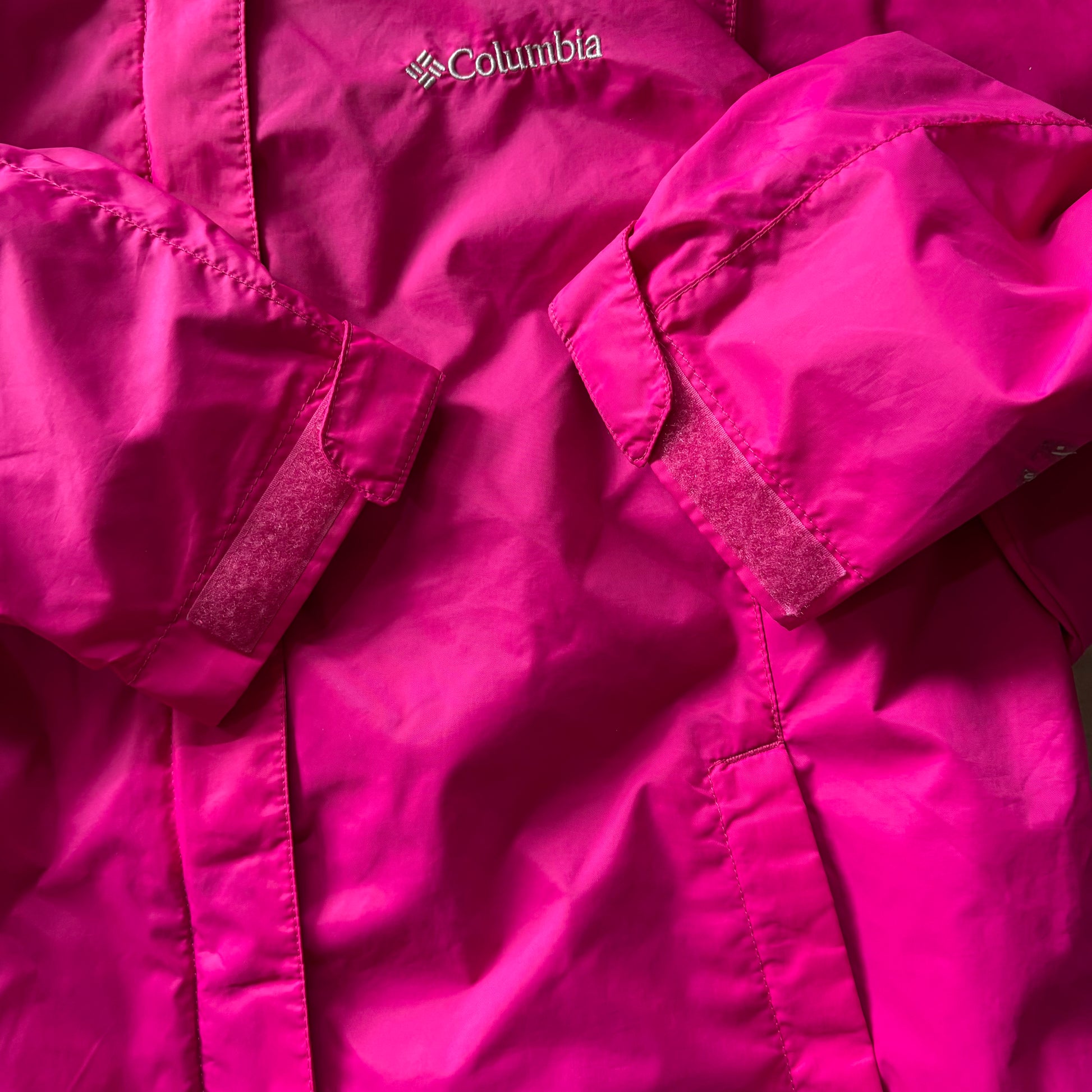 (L) COLUMBIA WINDBREAKER - ZIP DAMAGE