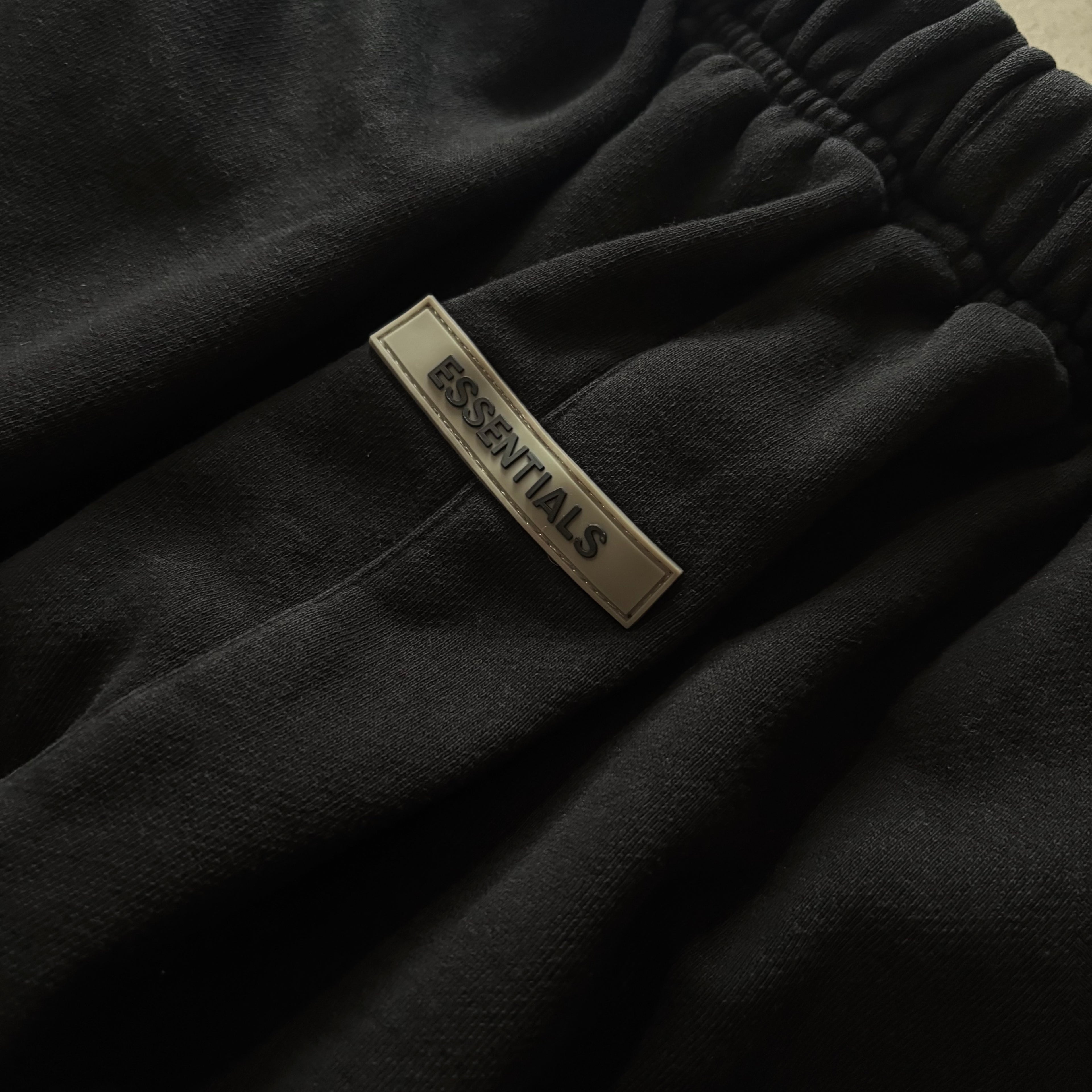 (FIT L) ESSENTIALS FEAR OF GOD LEGIT