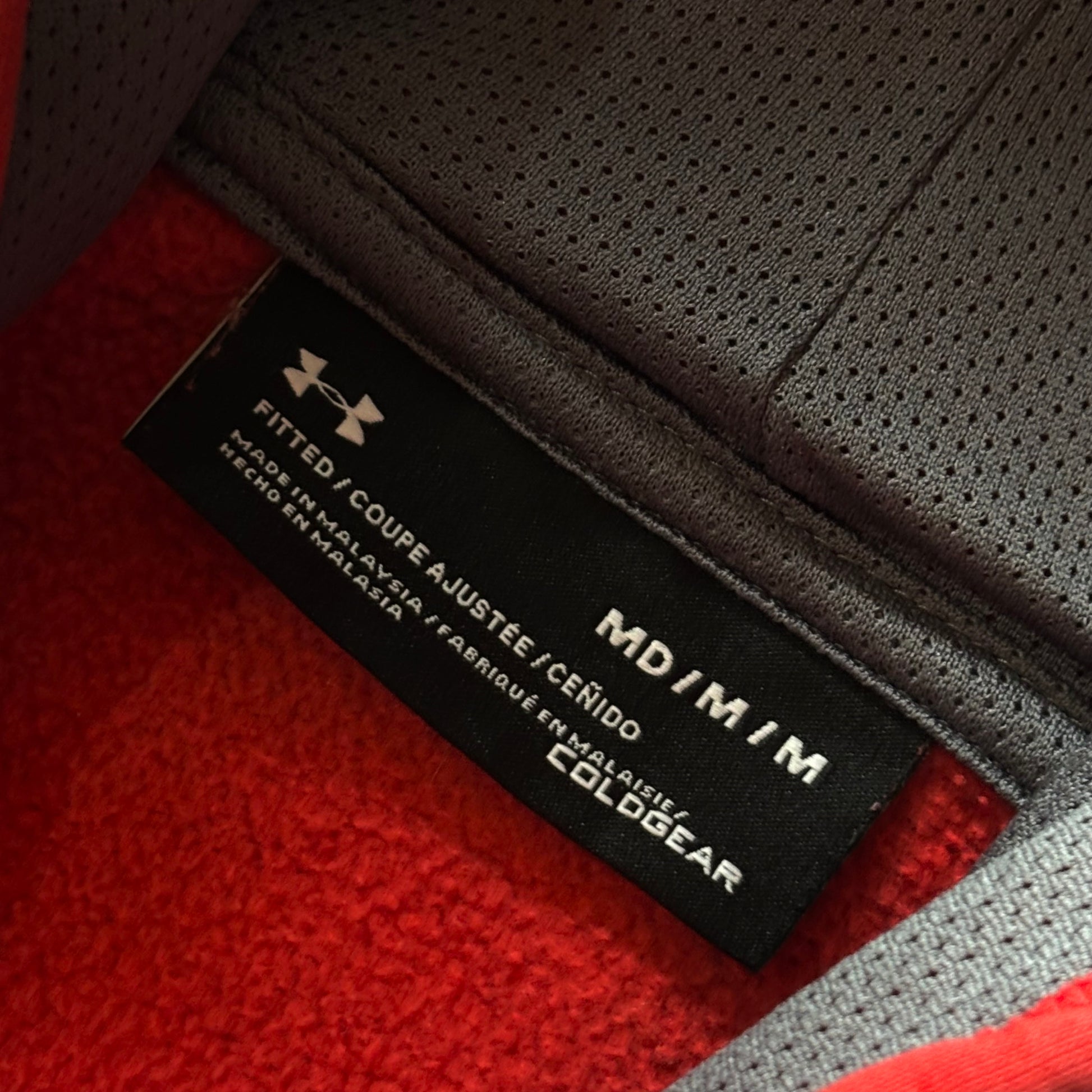 (M) UNDER ARMOUR HOODIE