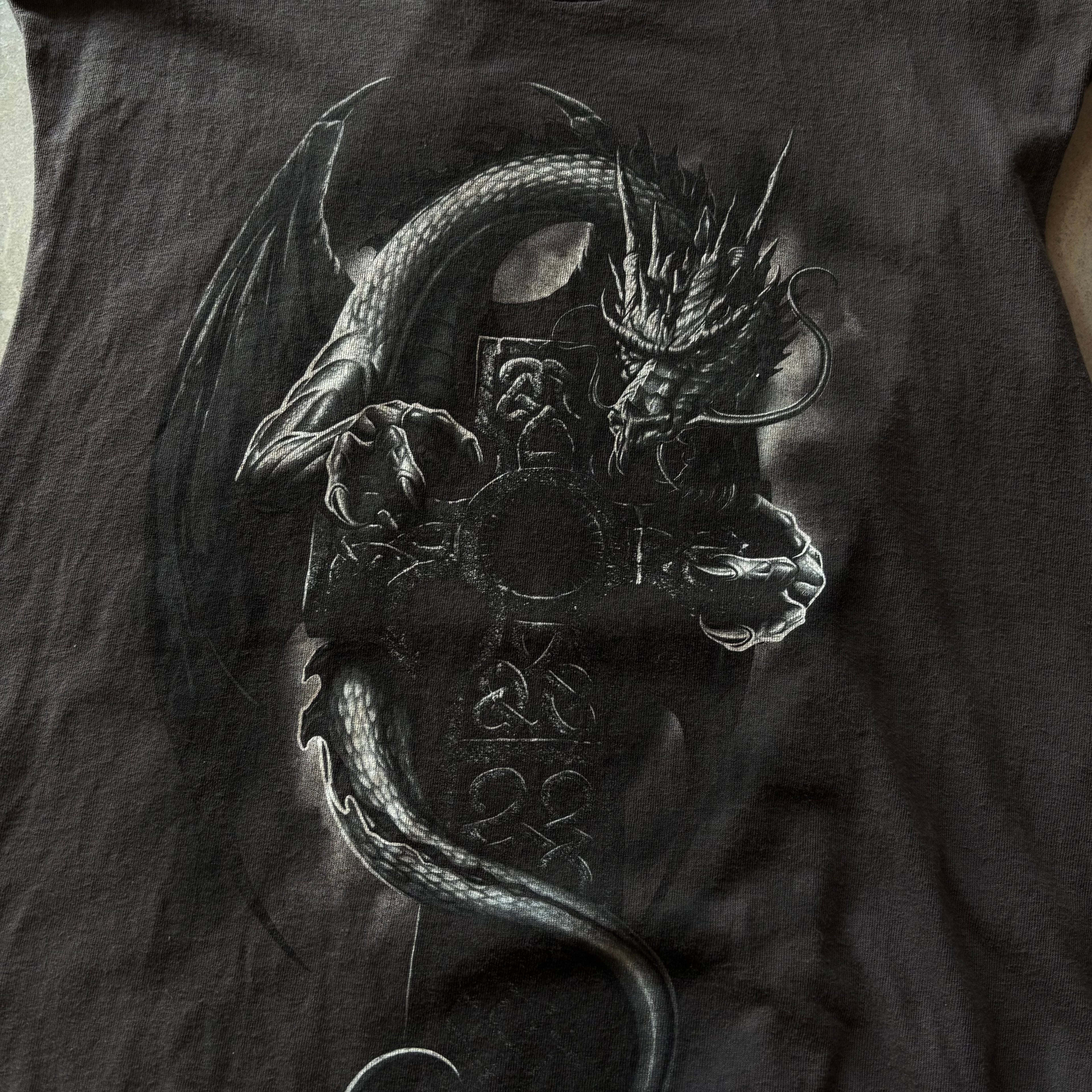 (Xl) DRAGON TANK TOP