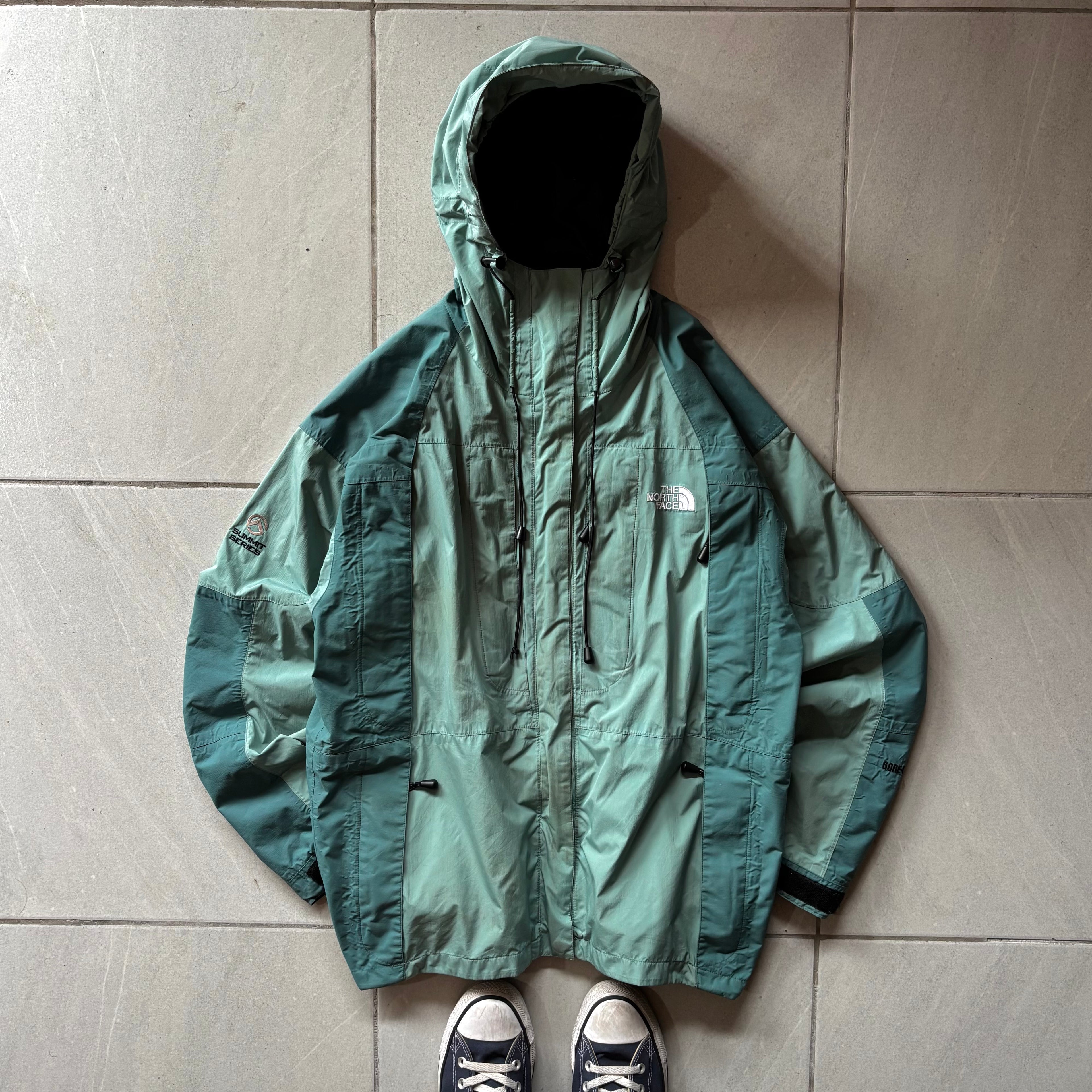 (L) THE NORTH FACE GORE-TEX SUMMIT SERIES