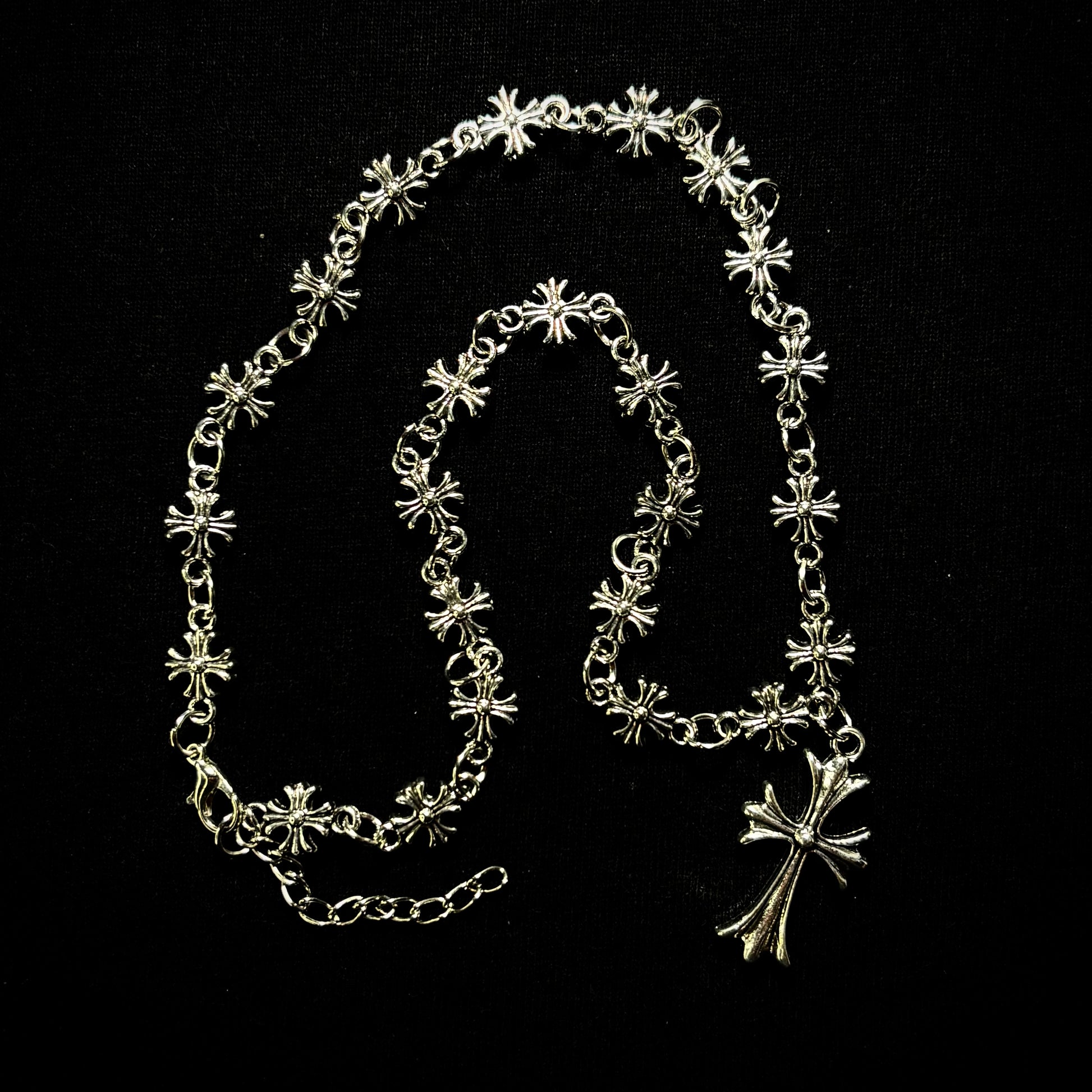 CHROME HEARTS CROSS NECKLACE