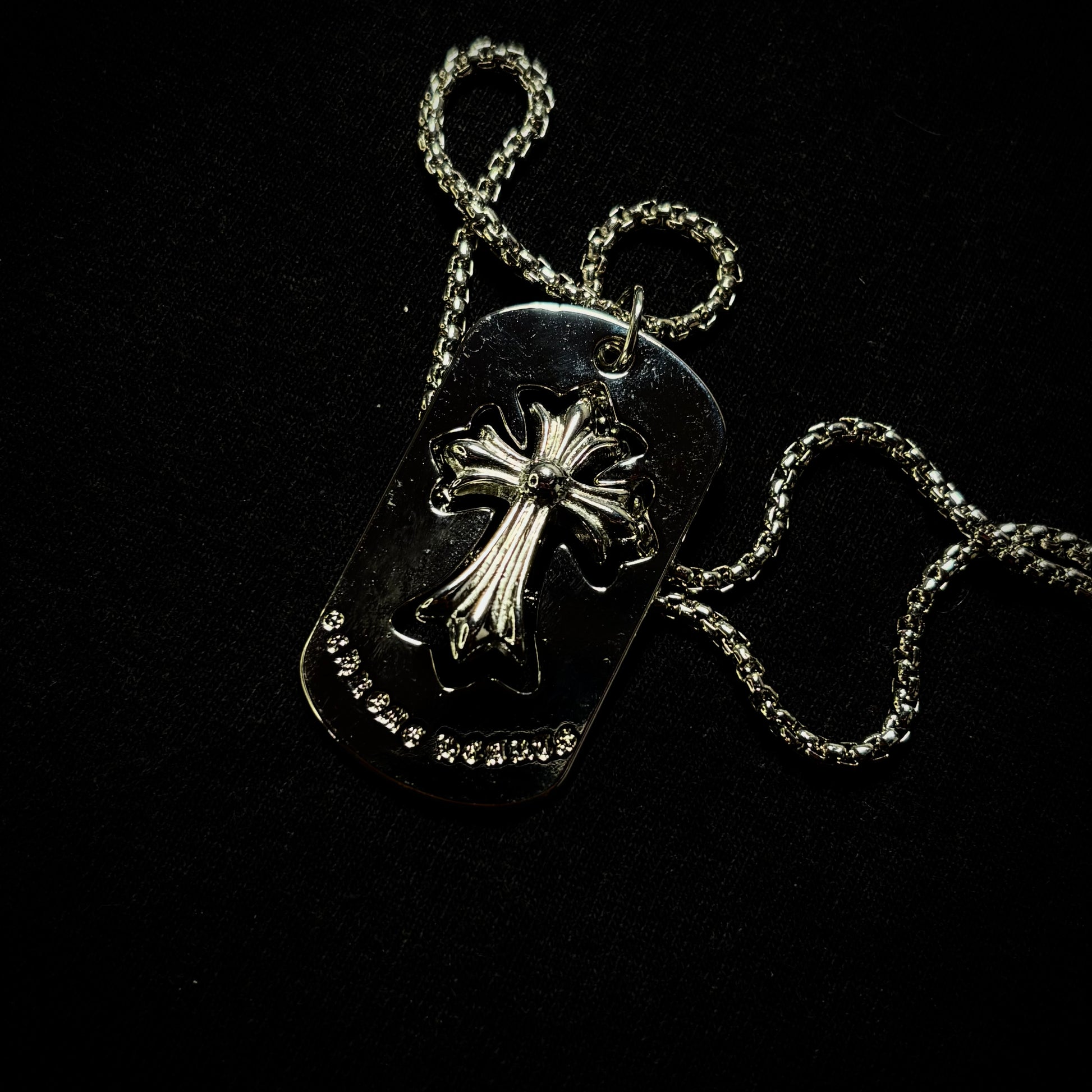 CHROME HEARTS CROSS NECKLACE