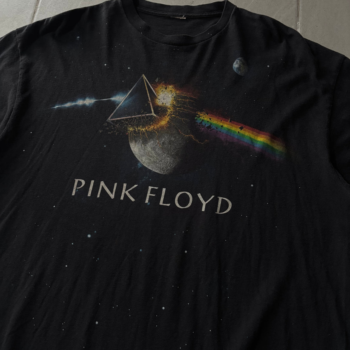 (L) PINK FLOYD GRAPHIC TEE