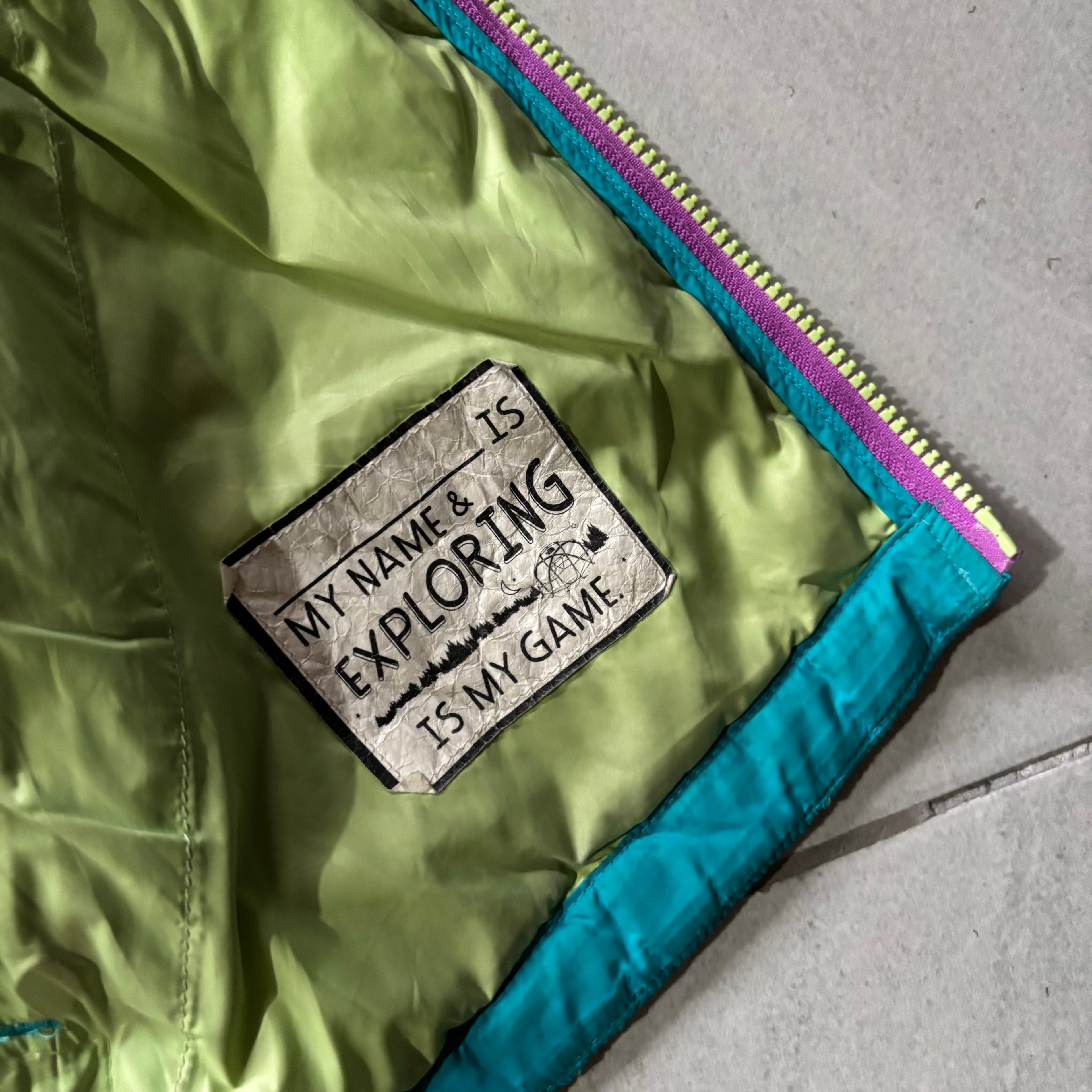 (L) THE NORTH FACE PUFFER JACKET