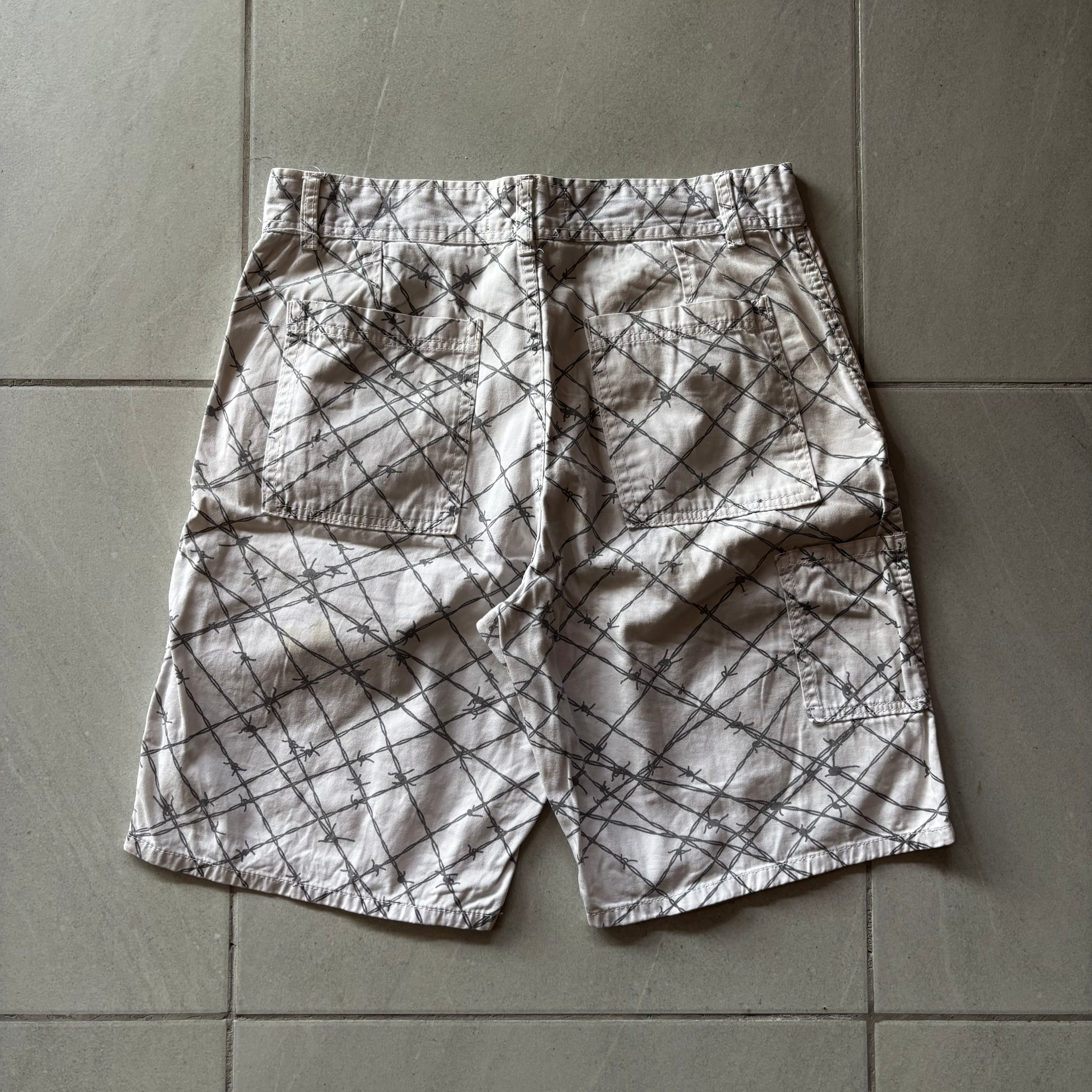 (32) WIRE SHORT