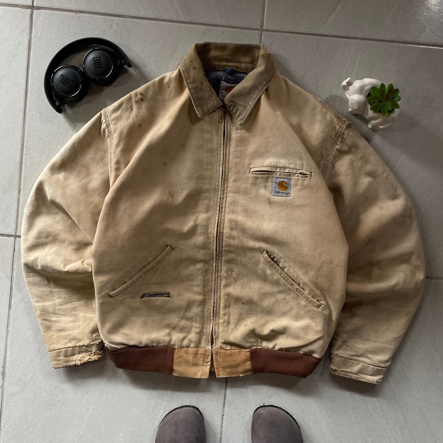 (M Boxy) Carhartt Detroit Jacket - Destroyed and Fixed