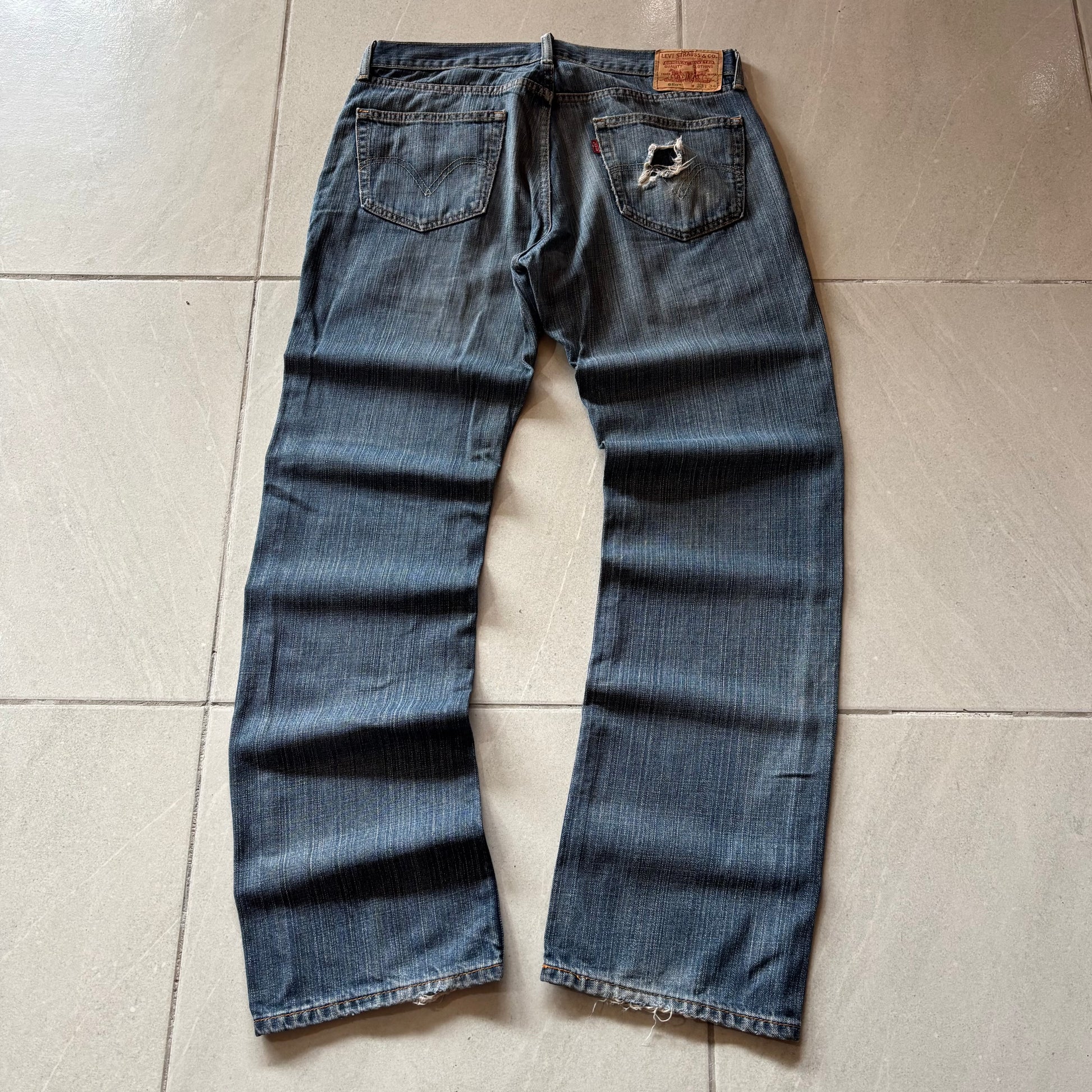 (33/32) LEVI'S 559 DENIM PANT