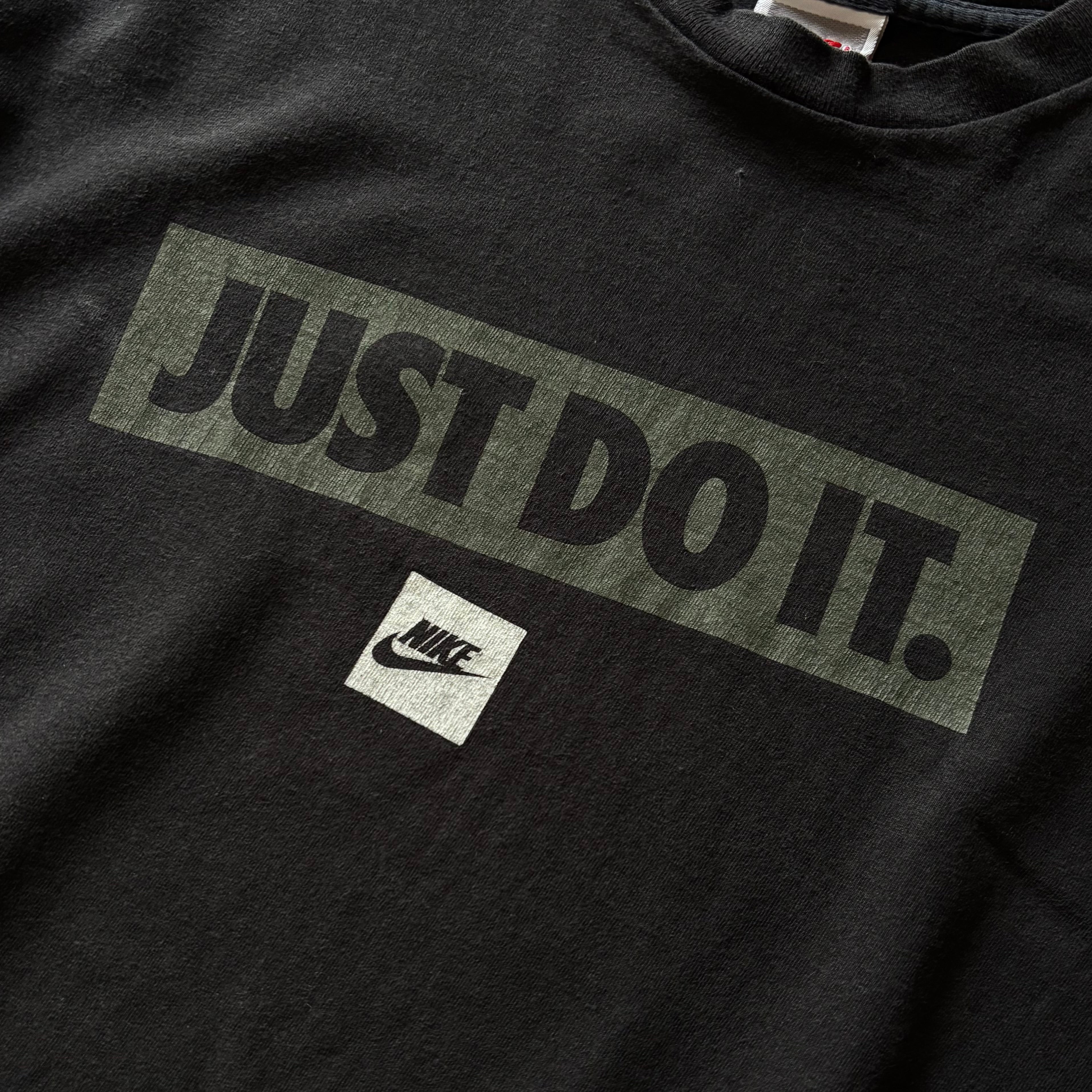 (M BOXY) VINTAGE SINGLE 90s NIKE JUST DO IT